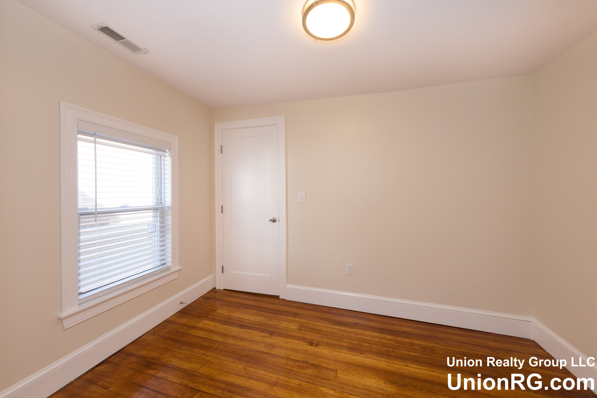 4 bed, 3 bath apartment for rent at 11 Rock Valley Ave Unit 1, Everett — photo 7 of 25