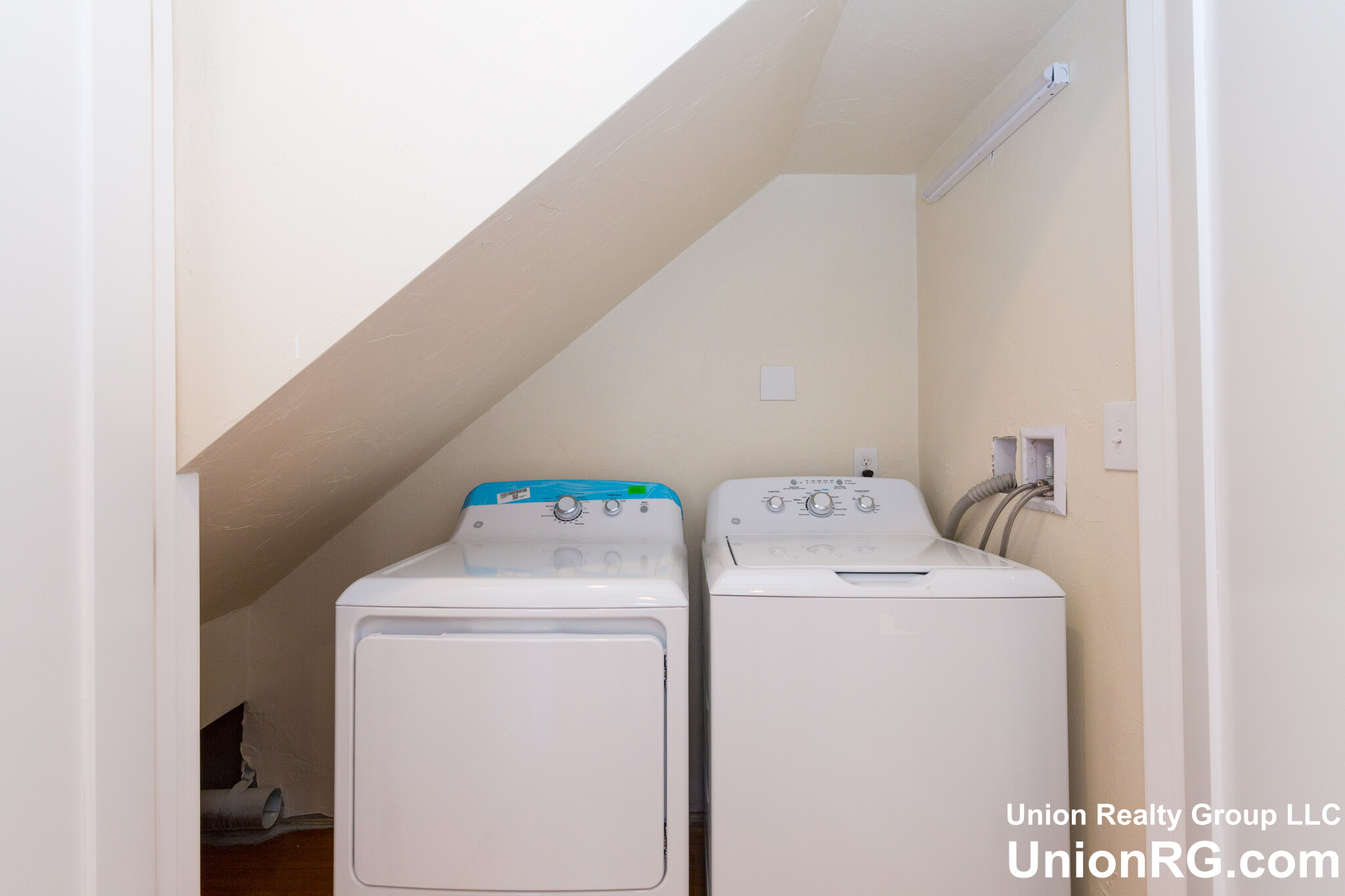 4 bed, 3 bath apartment for rent at 11 Rock Valley Ave Unit 1, Everett — photo 19 of 25