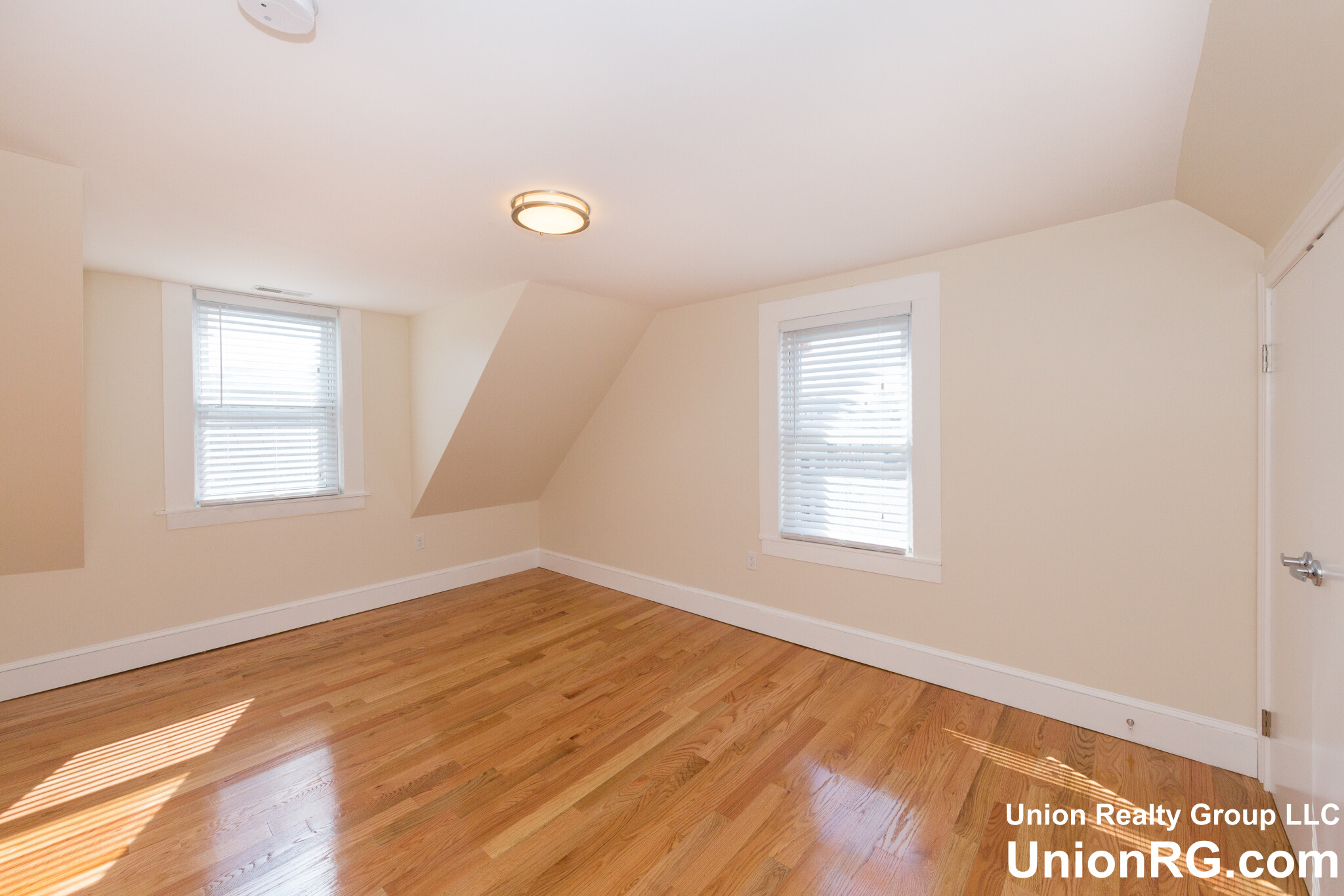 4 bed, 3 bath apartment for rent at 11 Rock Valley Ave Unit 1, Everett — photo 14 of 25