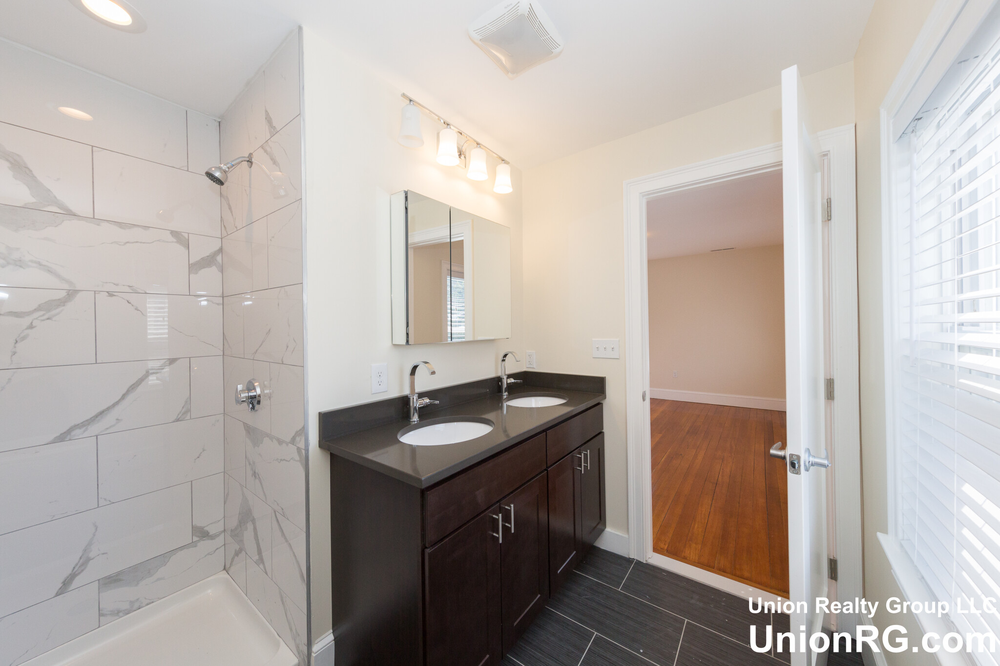 4 bed, 3 bath apartment for rent at 11 Rock Valley Ave Unit 1, Everett — photo 11 of 25
