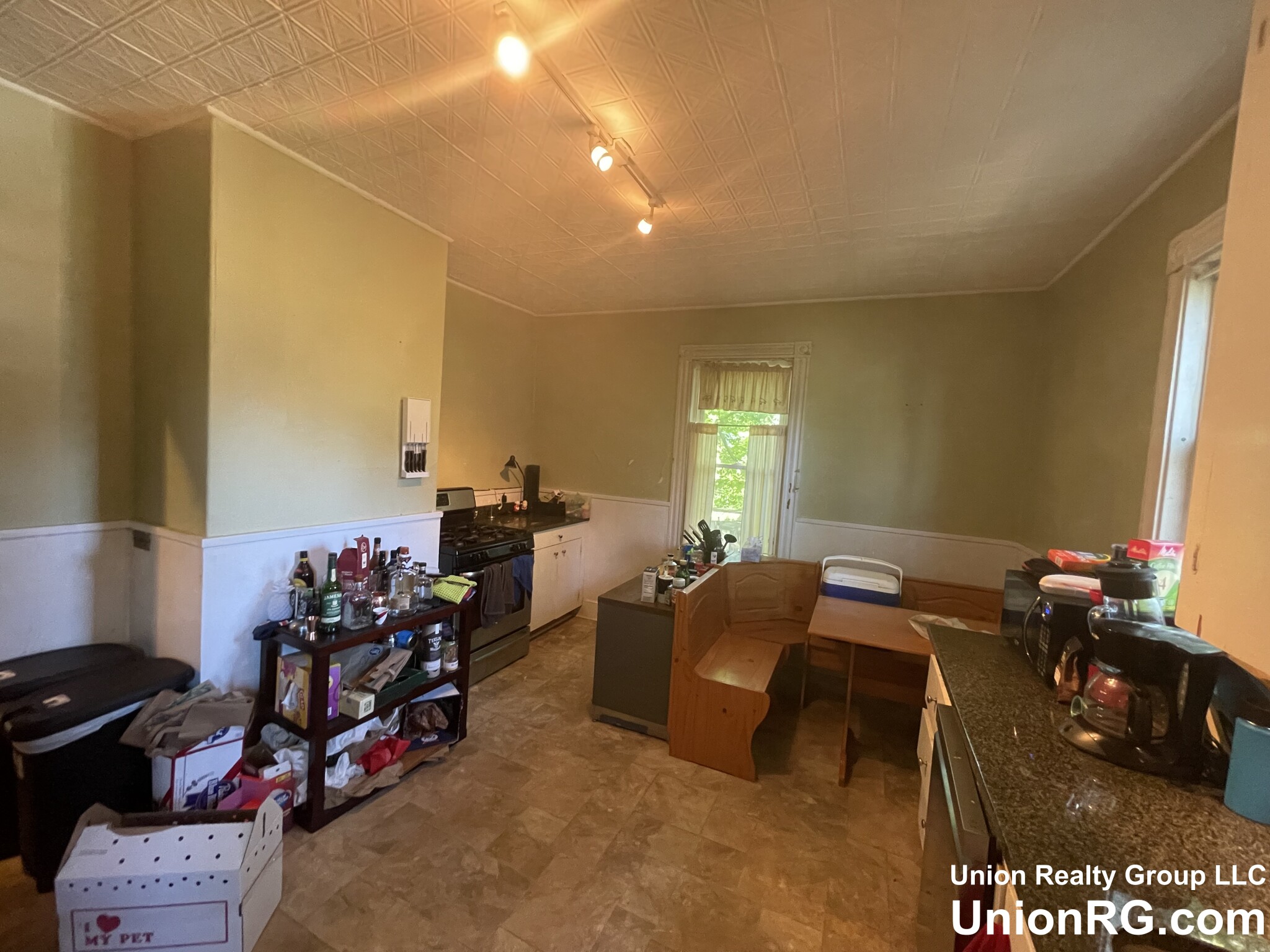 2 bed, 1 bath apartment for rent at 64 Surrey St Unit 1, Brighton — photo 3 of 16