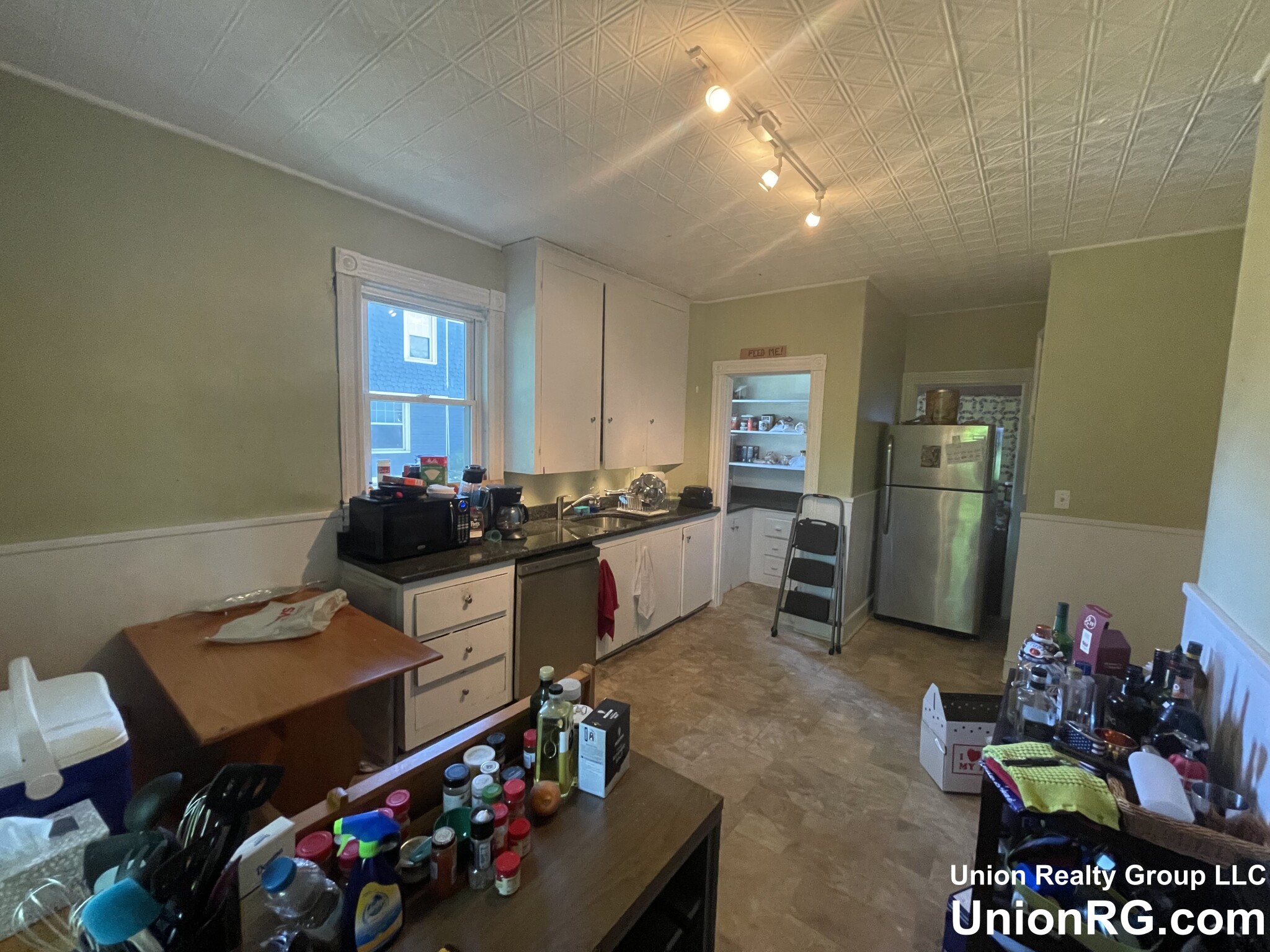 2 bed, 1 bath apartment for rent at 64 Surrey St Unit 1, Brighton
