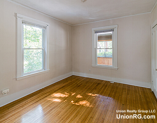 2 bed, 1 bath apartment for rent at 22 Minot Pl Unit 2, Newtonville — photo 5 of 11