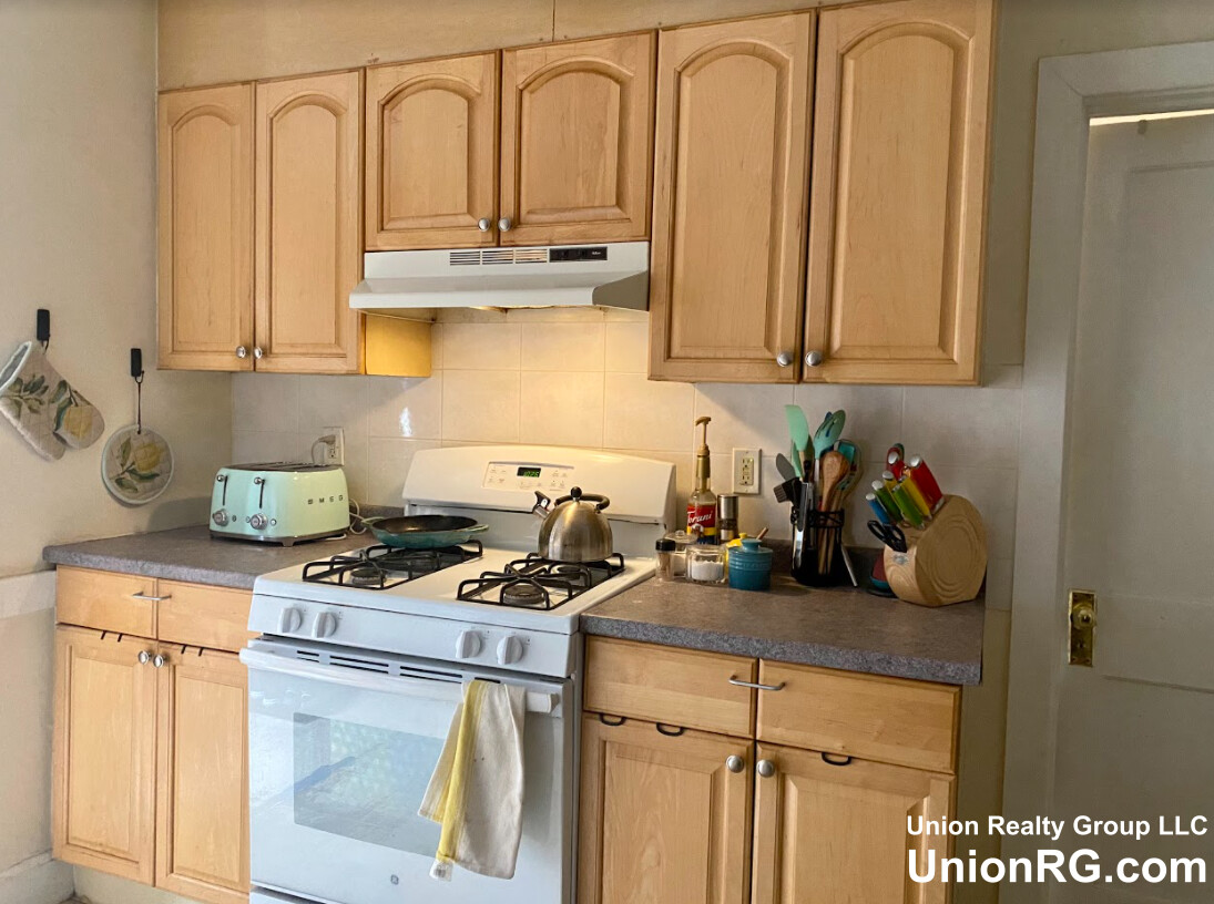 2 bed, 1 bath apartment for rent at 24 Brock St Unit 1A, Brighton — photo 7 of 10