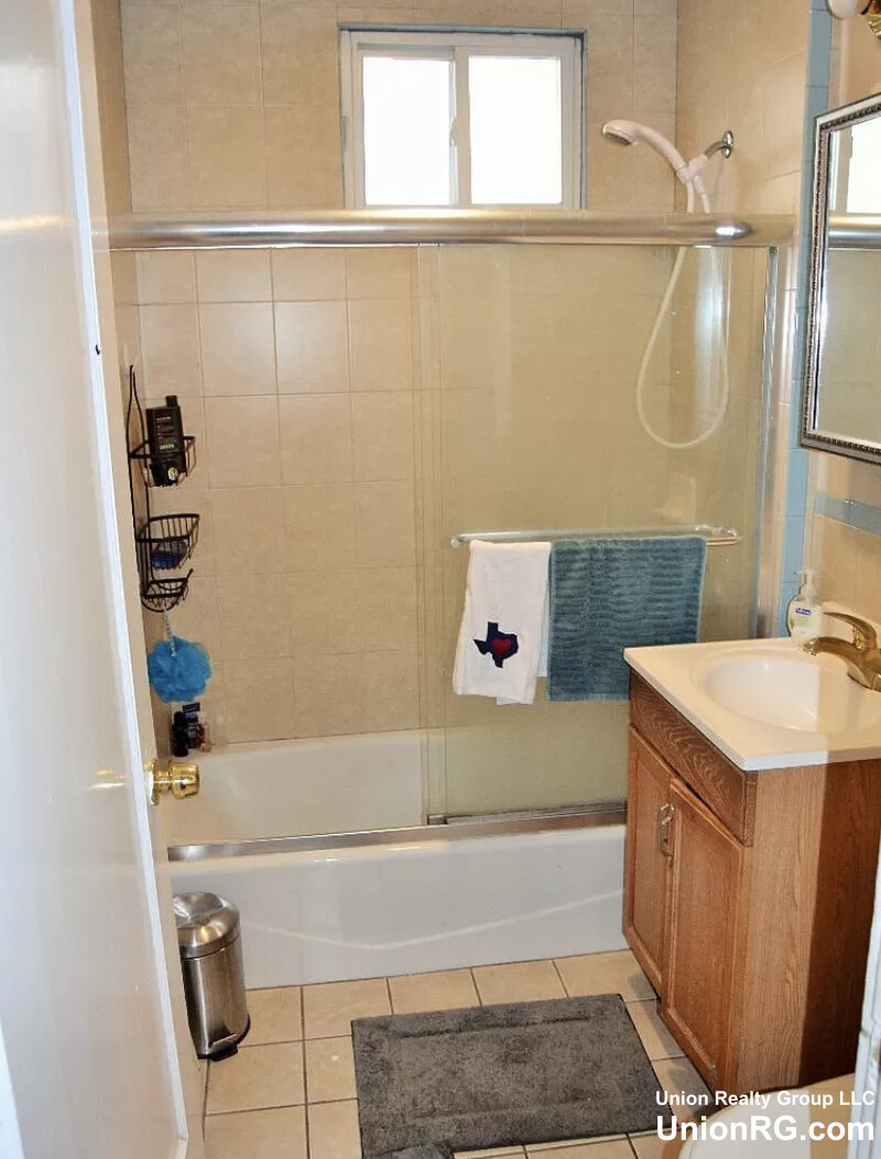 44 Long Ave, Allston