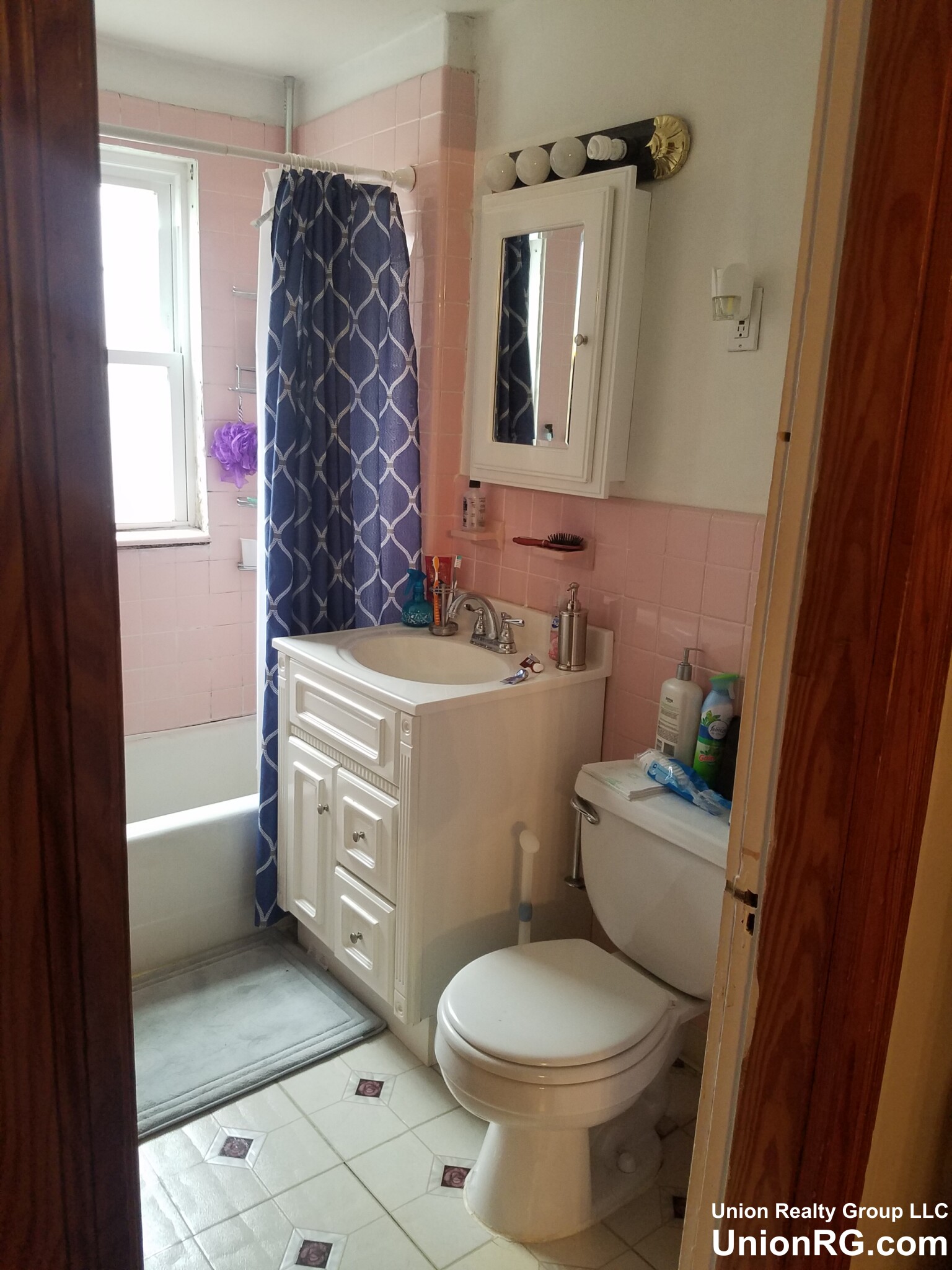 2 bed, 1 bath apartment for rent at 141-143 Willow St Unit 141, West Roxbury — photo 7 of 7