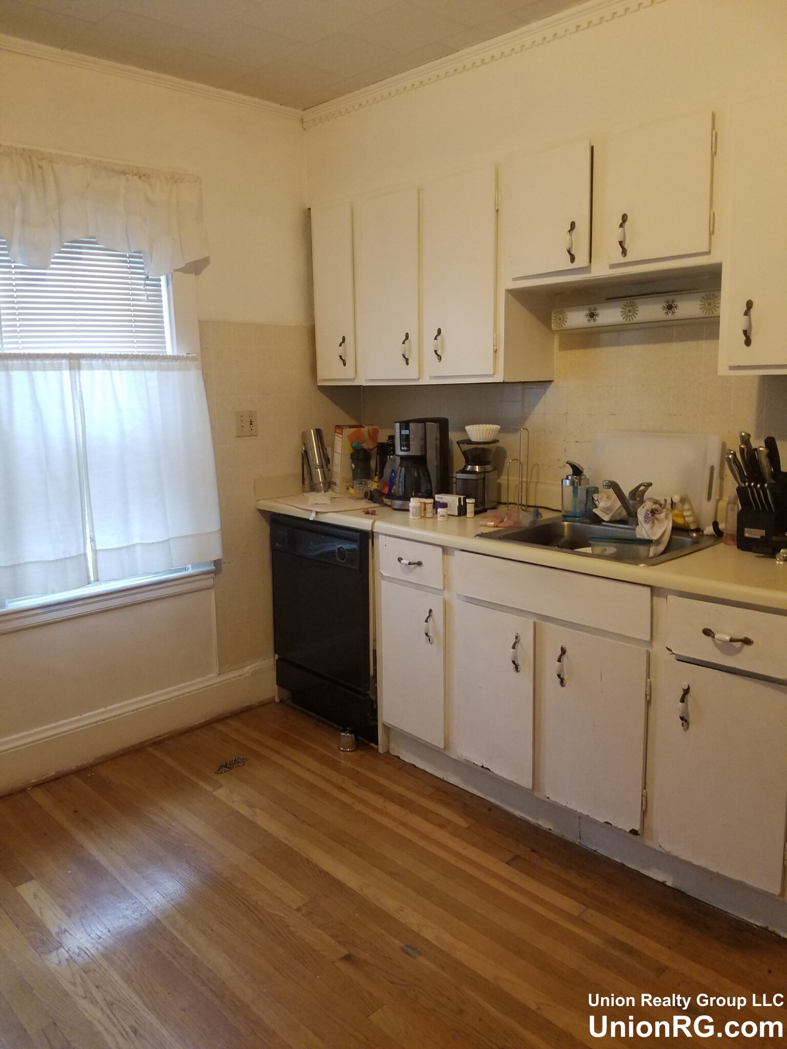 2 bed, 1 bath apartment for rent at 141-143 Willow St Unit 141, West Roxbury — photo 5 of 7