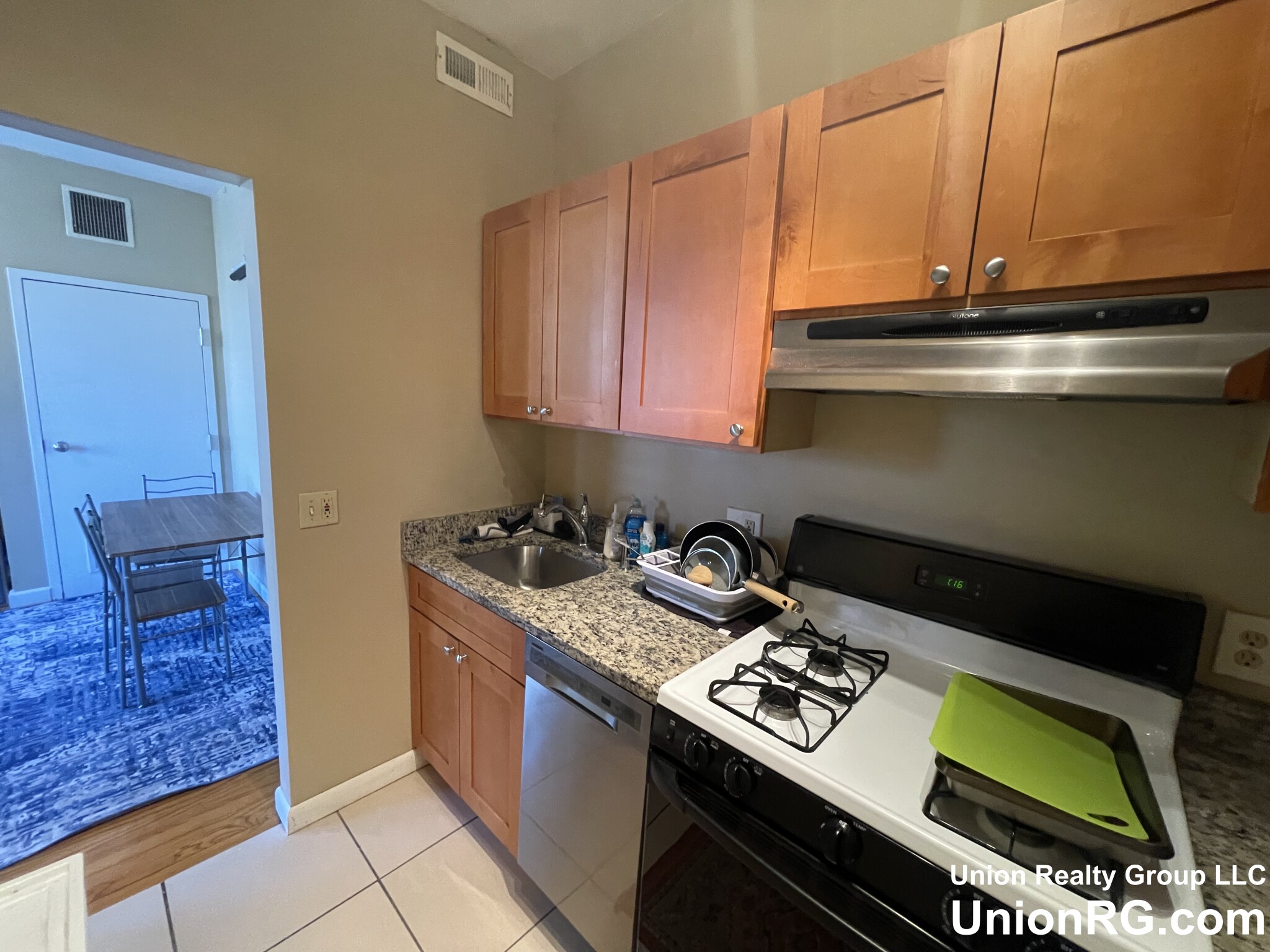 2 bed, 1 bath apartment for rent at 17 Highgate St Unit 44, Allston — photo 5 of 10