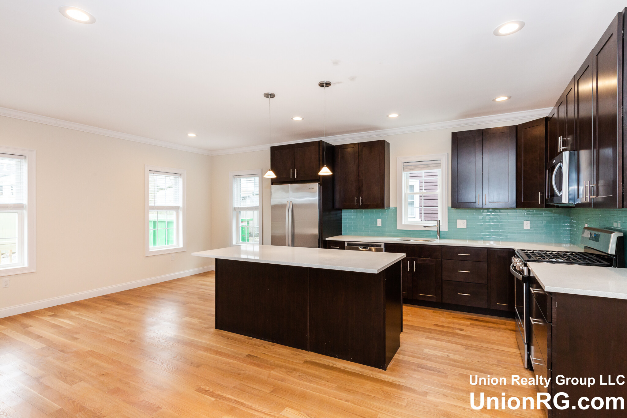 51 Fulton St, Medford