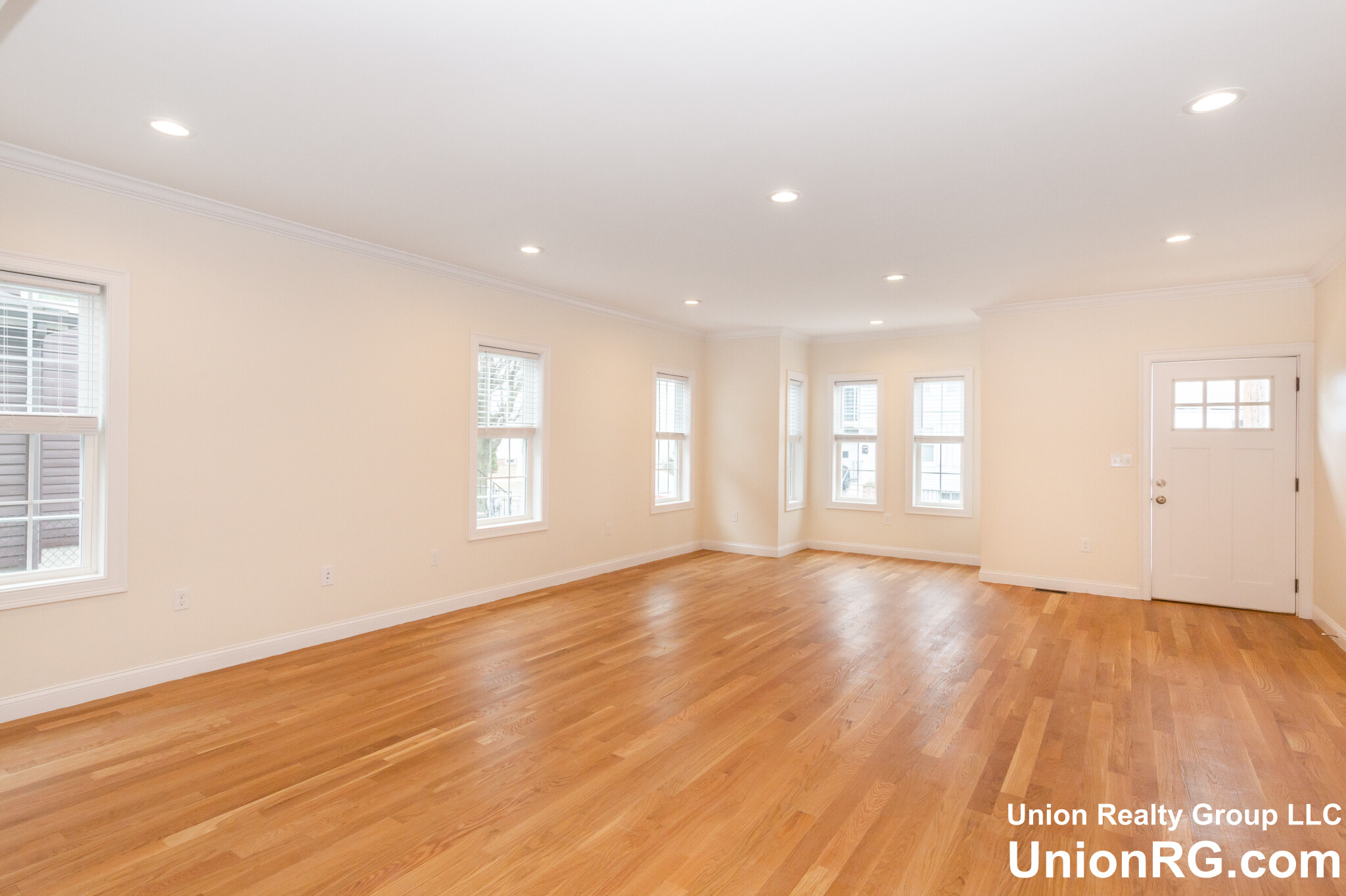 51 Fulton St, Medford