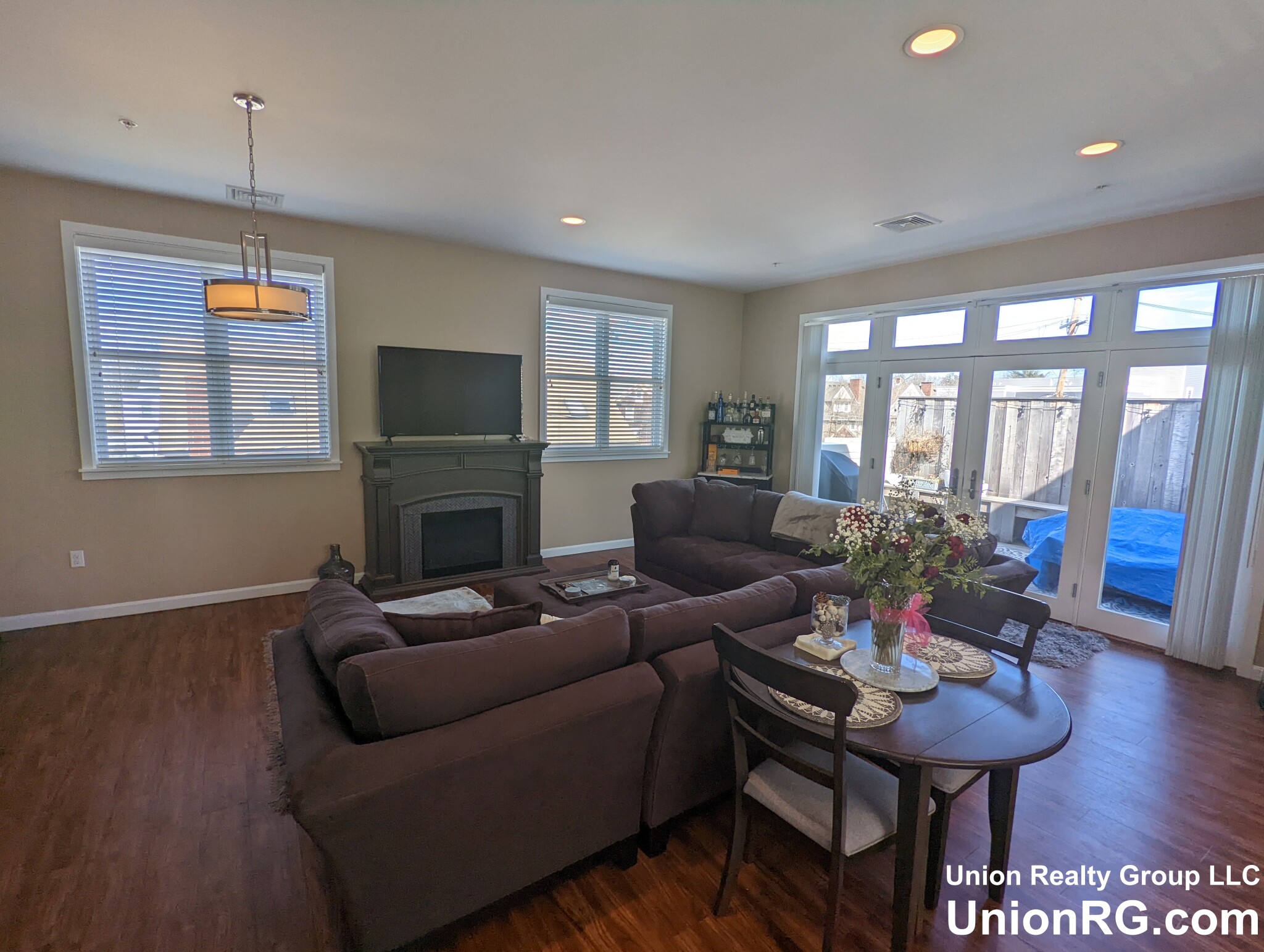 2 bed, 1 bath apartment for rent at 107 Elm St Unit 302, West Newton — photo 1 of 10
