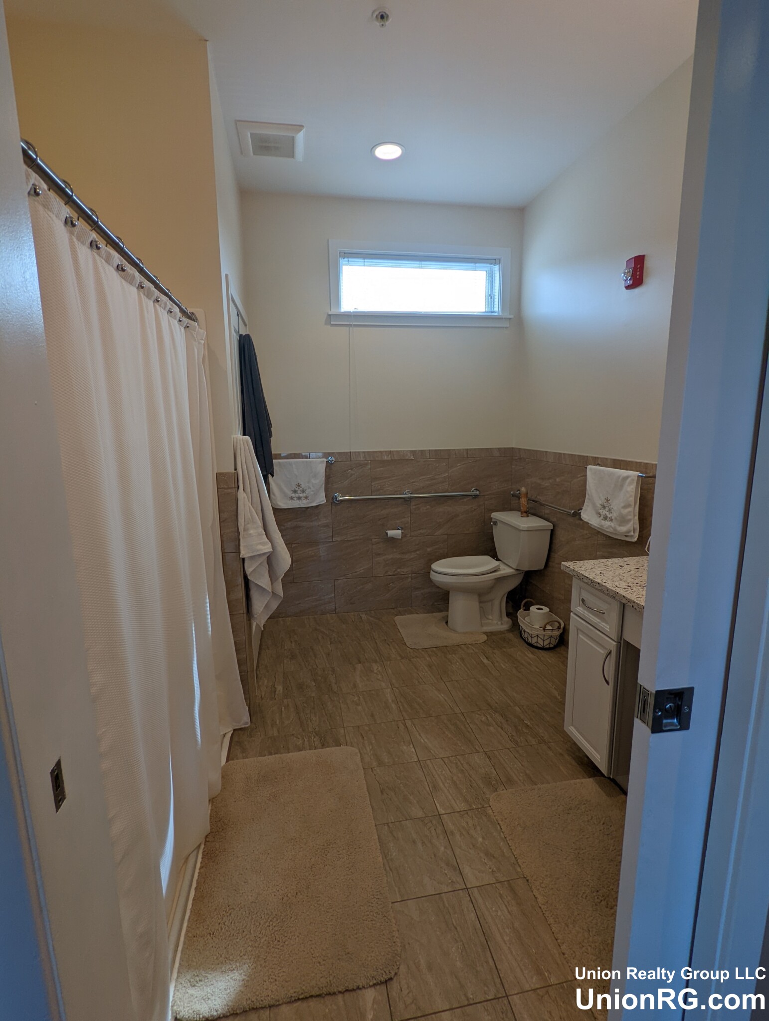 2 bed, 1 bath apartment for rent at 107 Elm St Unit 302, West Newton — photo 10 of 10