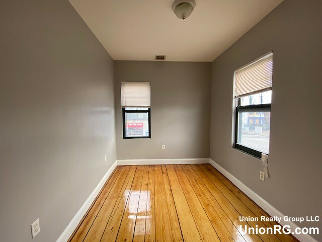 573 Dorchester Ave, Dorchester