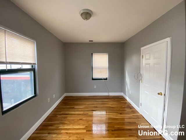 573 Dorchester Ave, Dorchester