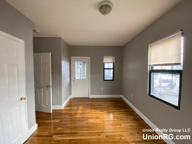 573 Dorchester Ave, Dorchester