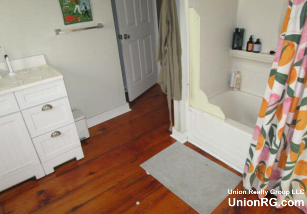 7 Biltmore St, Jamaica Plain