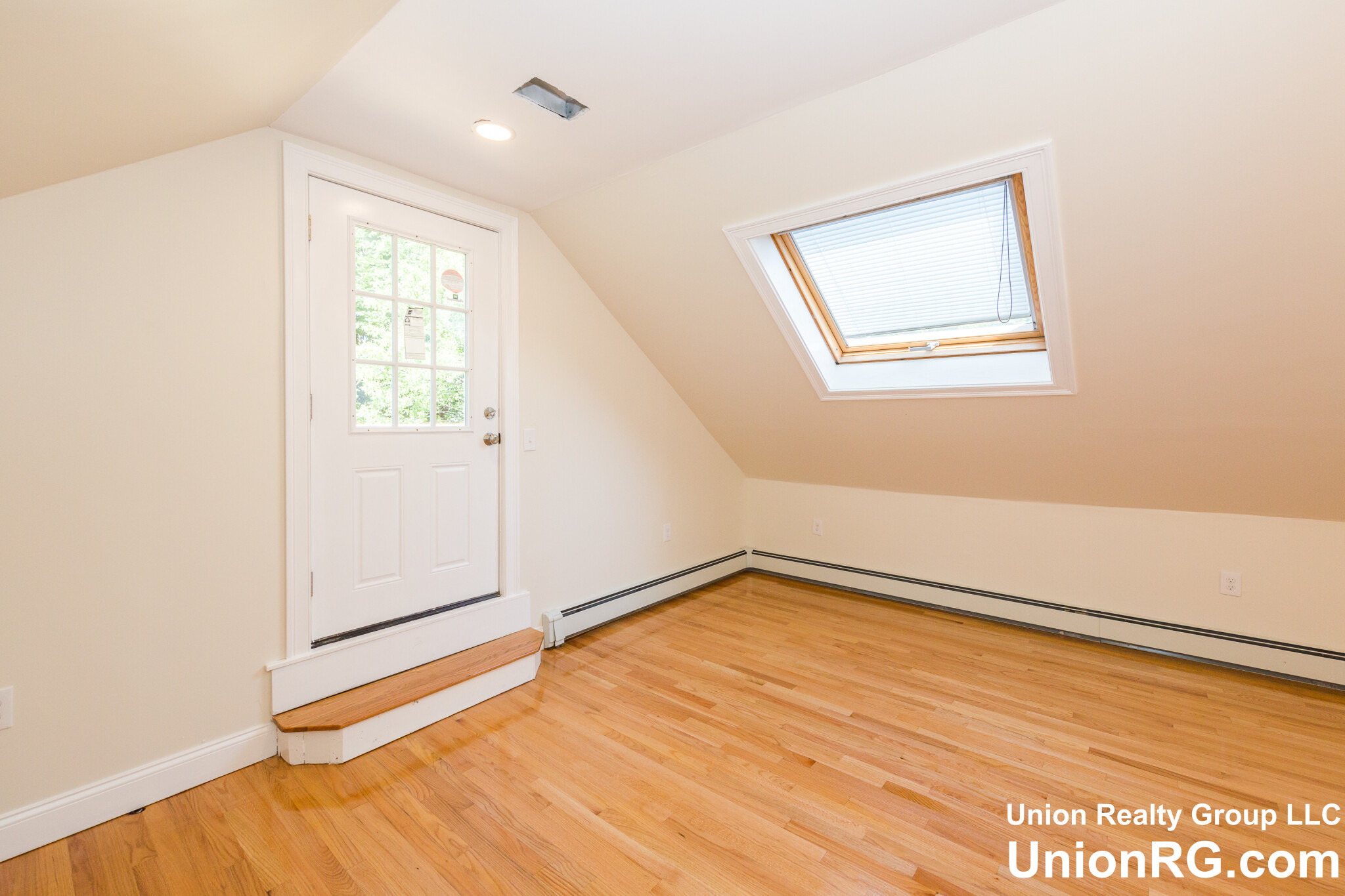 126 Monument St, Medford