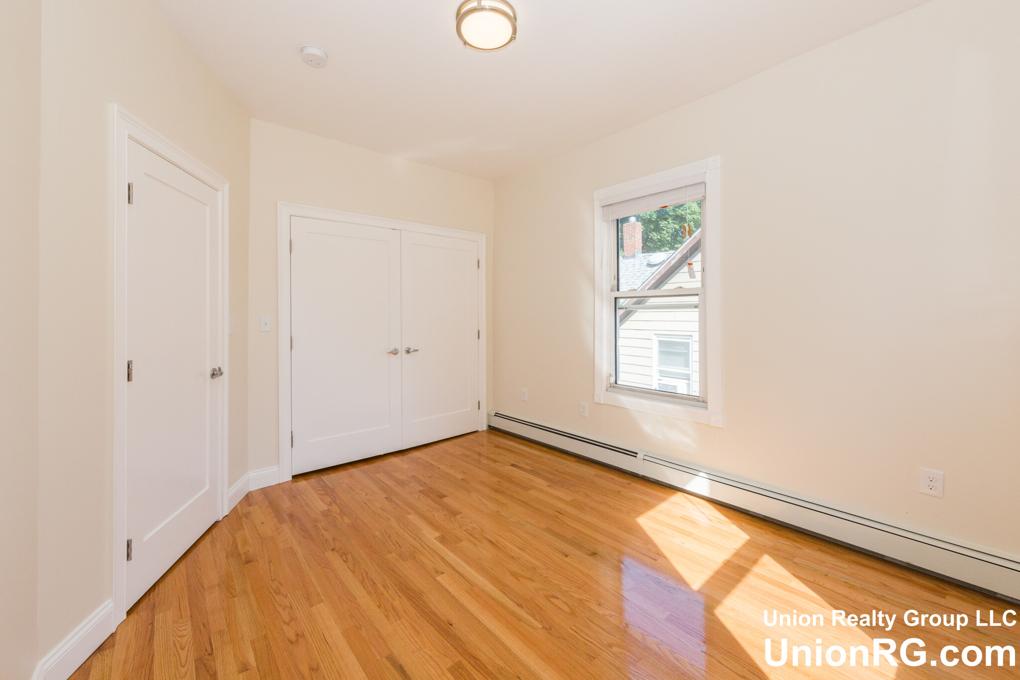 126 Monument St, Medford