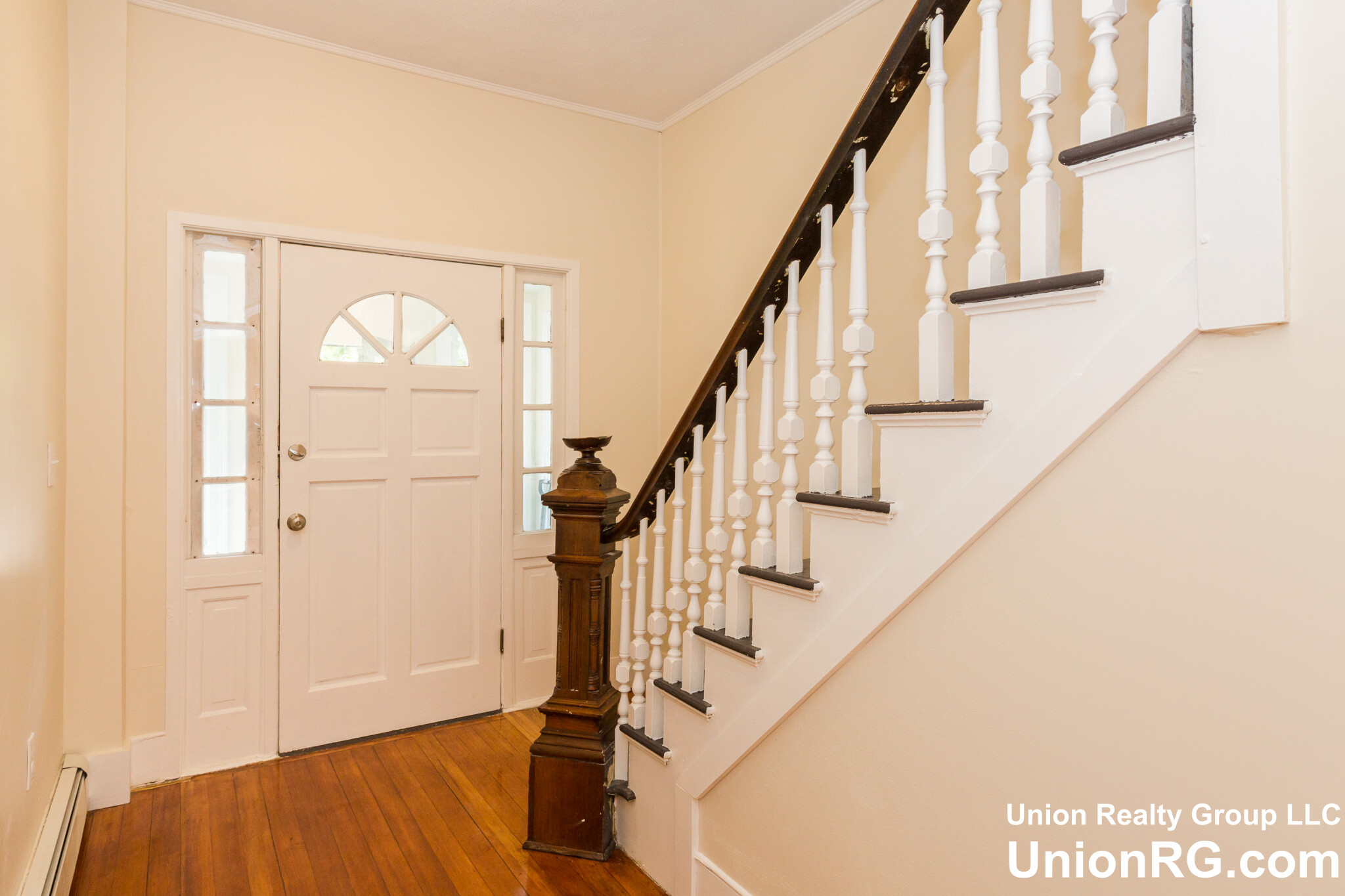 126 Monument St, Medford