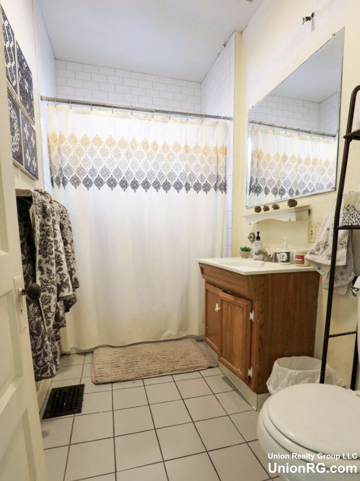 44 Easton St, Allston