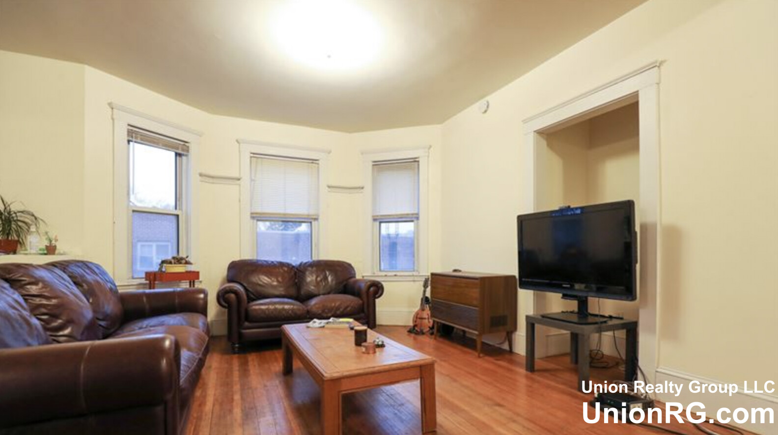 3 bed, 1 bath apartment for rent at 505 Washington St Unit 3, Brighton — photo 5 of 10