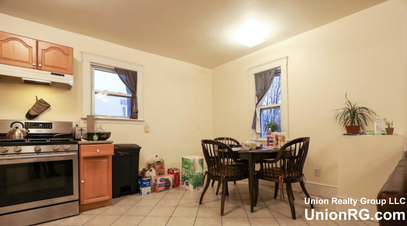 3 bed, 1 bath apartment for rent at 505 Washington St Unit 3, Brighton — photo 3 of 10