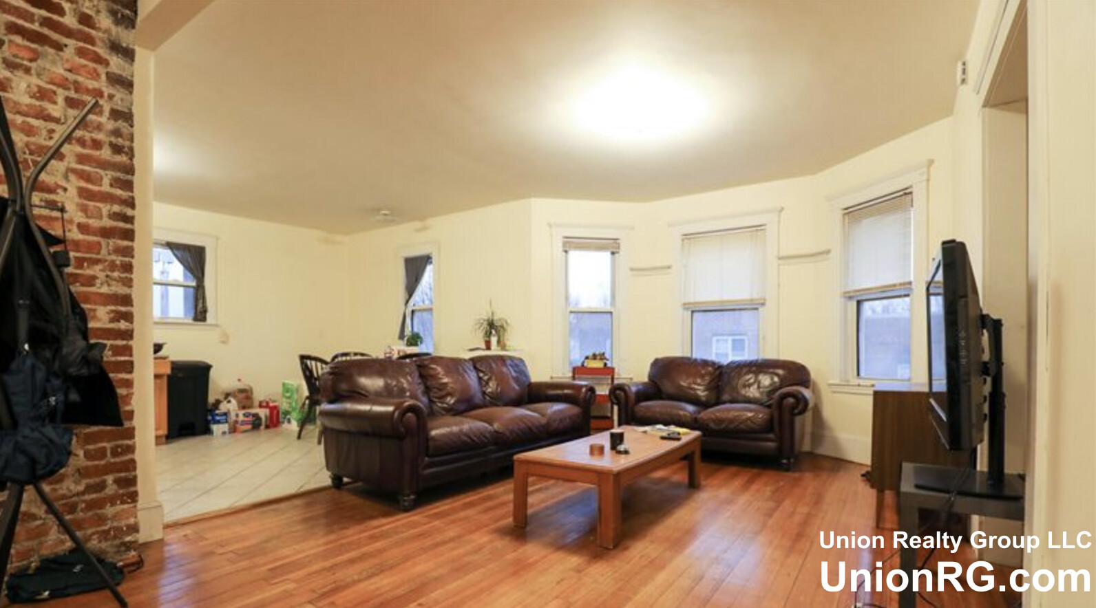3 bed, 1 bath apartment for rent at 505 Washington St Unit 3, Brighton — photo 2 of 10