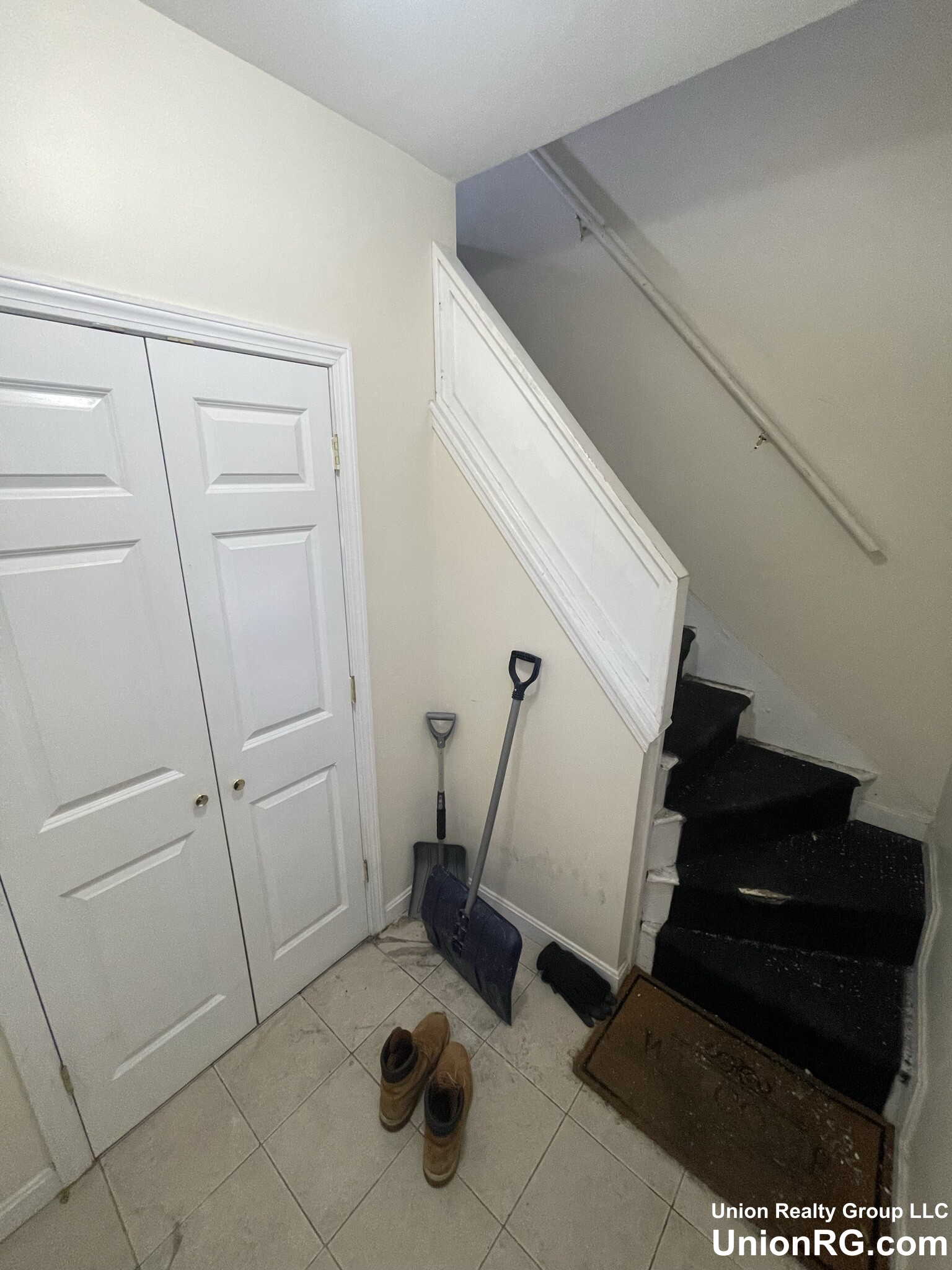 4 bed, 2 bath apartment for rent at 369 Market St Unit N, Brighton — photo 6 of 28