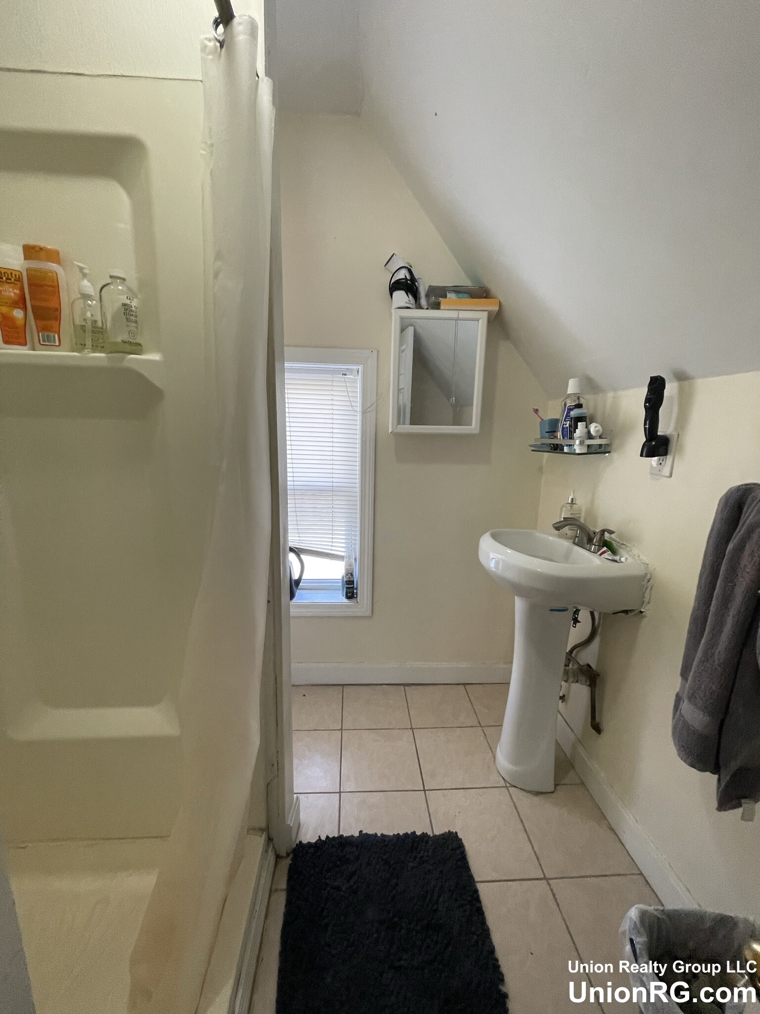 4 bed, 2 bath apartment for rent at 369 Market St Unit N, Brighton — photo 19 of 28
