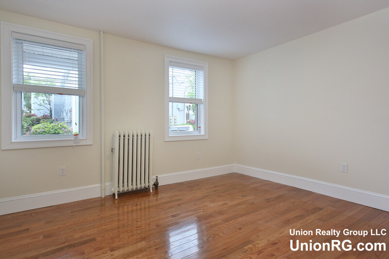 61 Shannon, Brighton