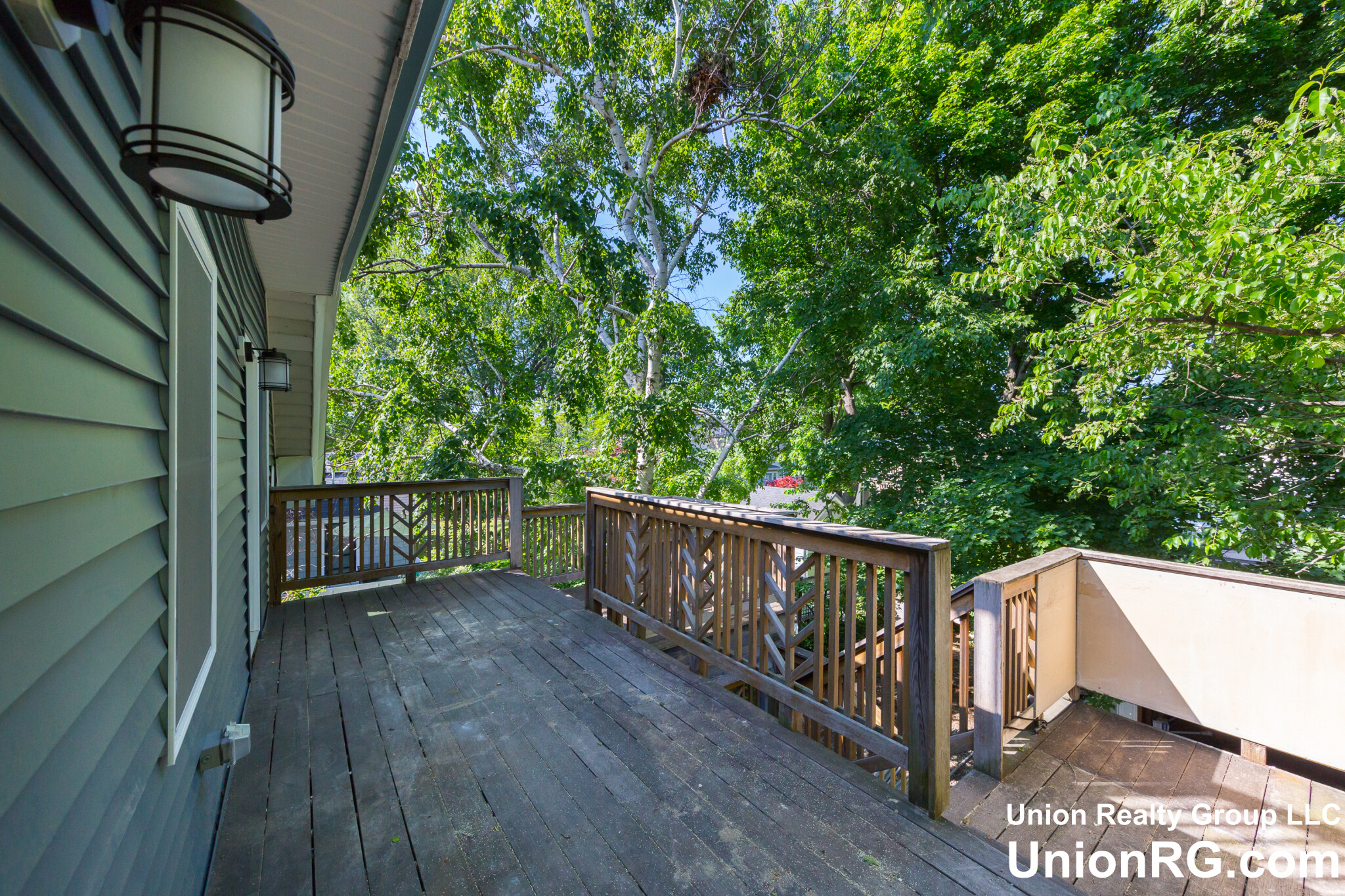 126 Monument St, Medford