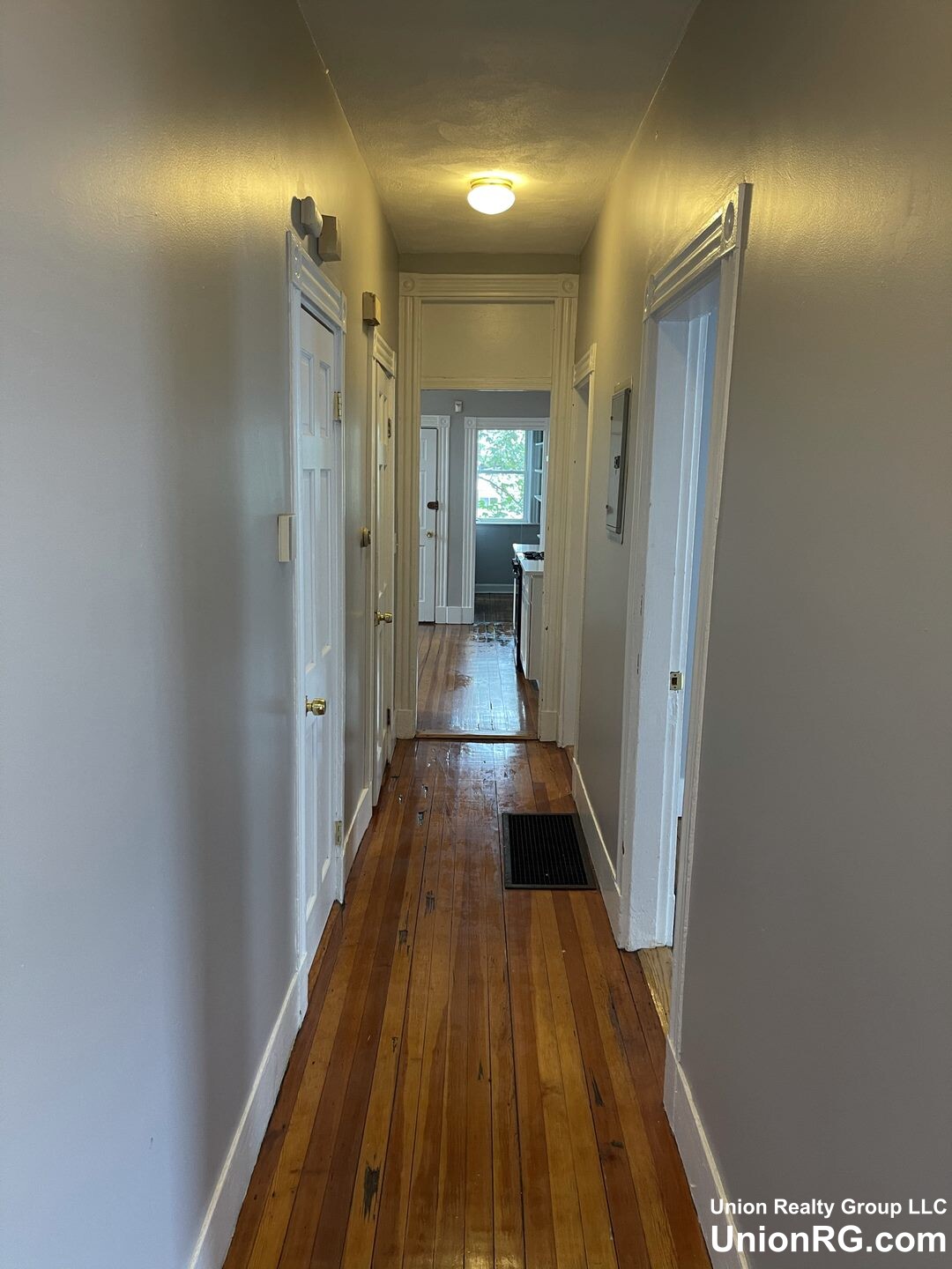 11 Sunset St, Mission Hill