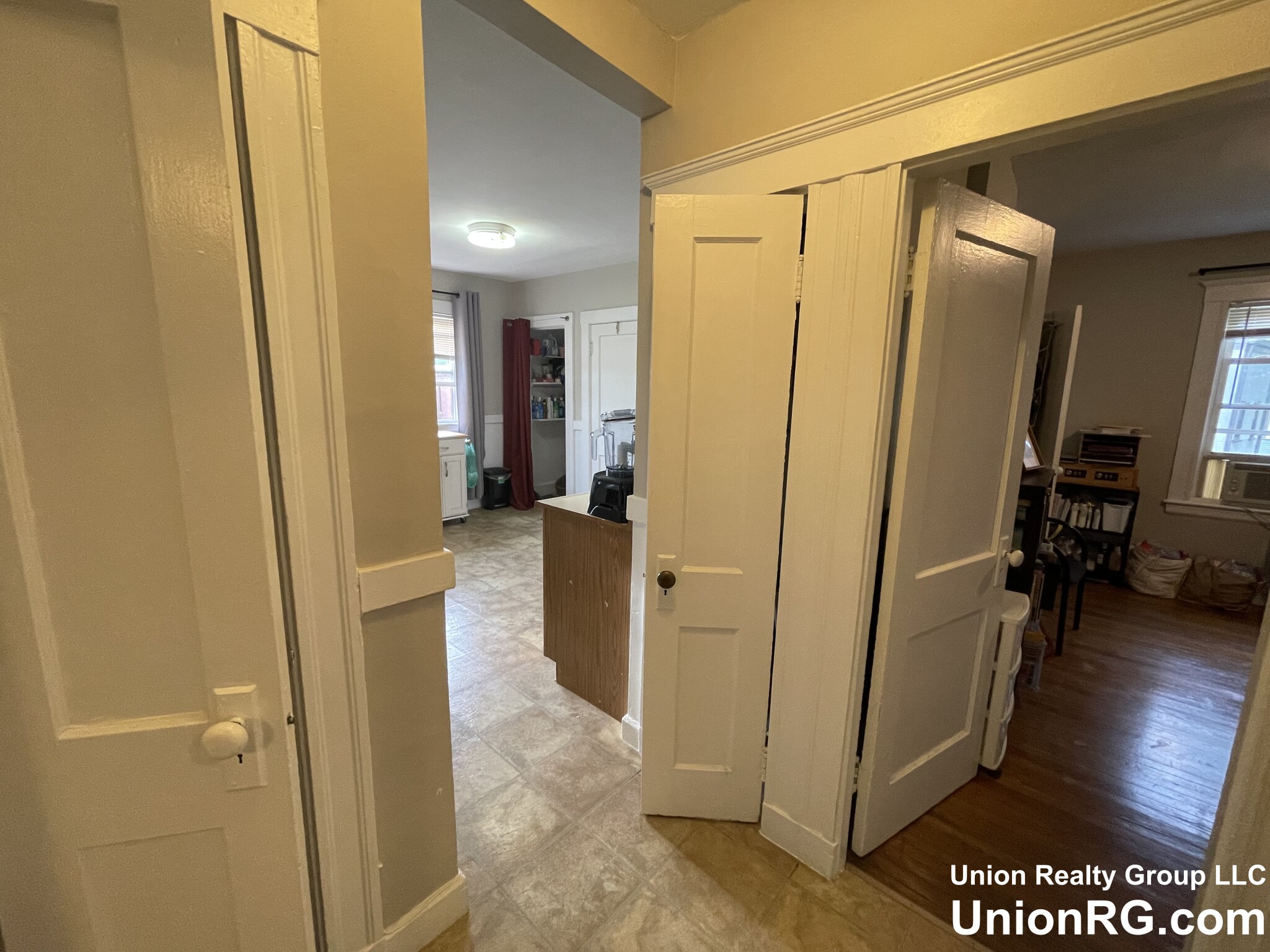 10 Woodside Ave, Jamaica Plain