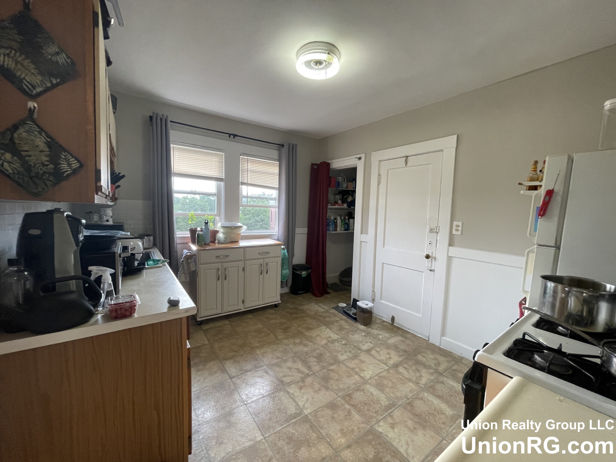 10 Woodside Ave, Jamaica Plain