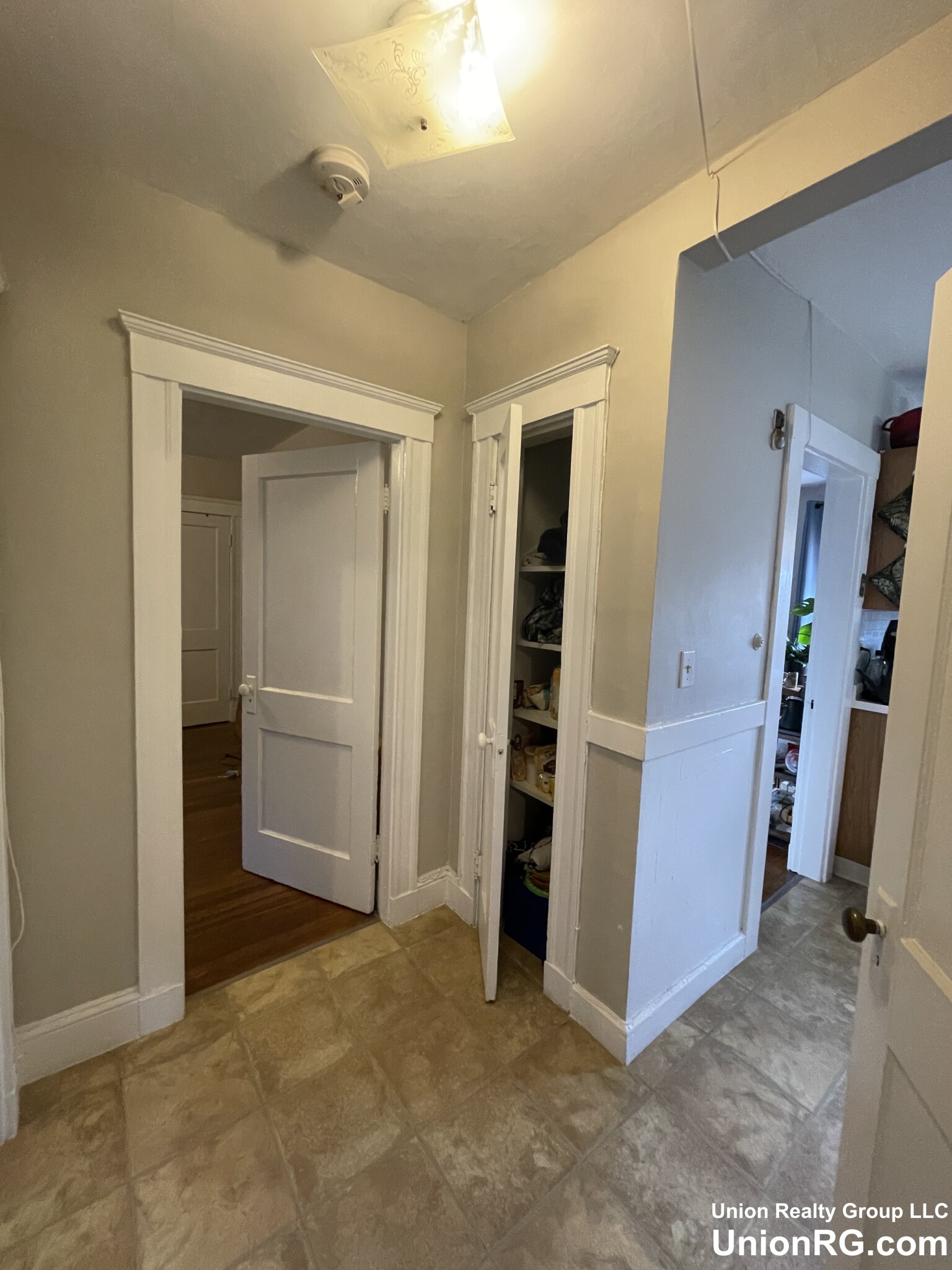 10 Woodside Ave, Jamaica Plain