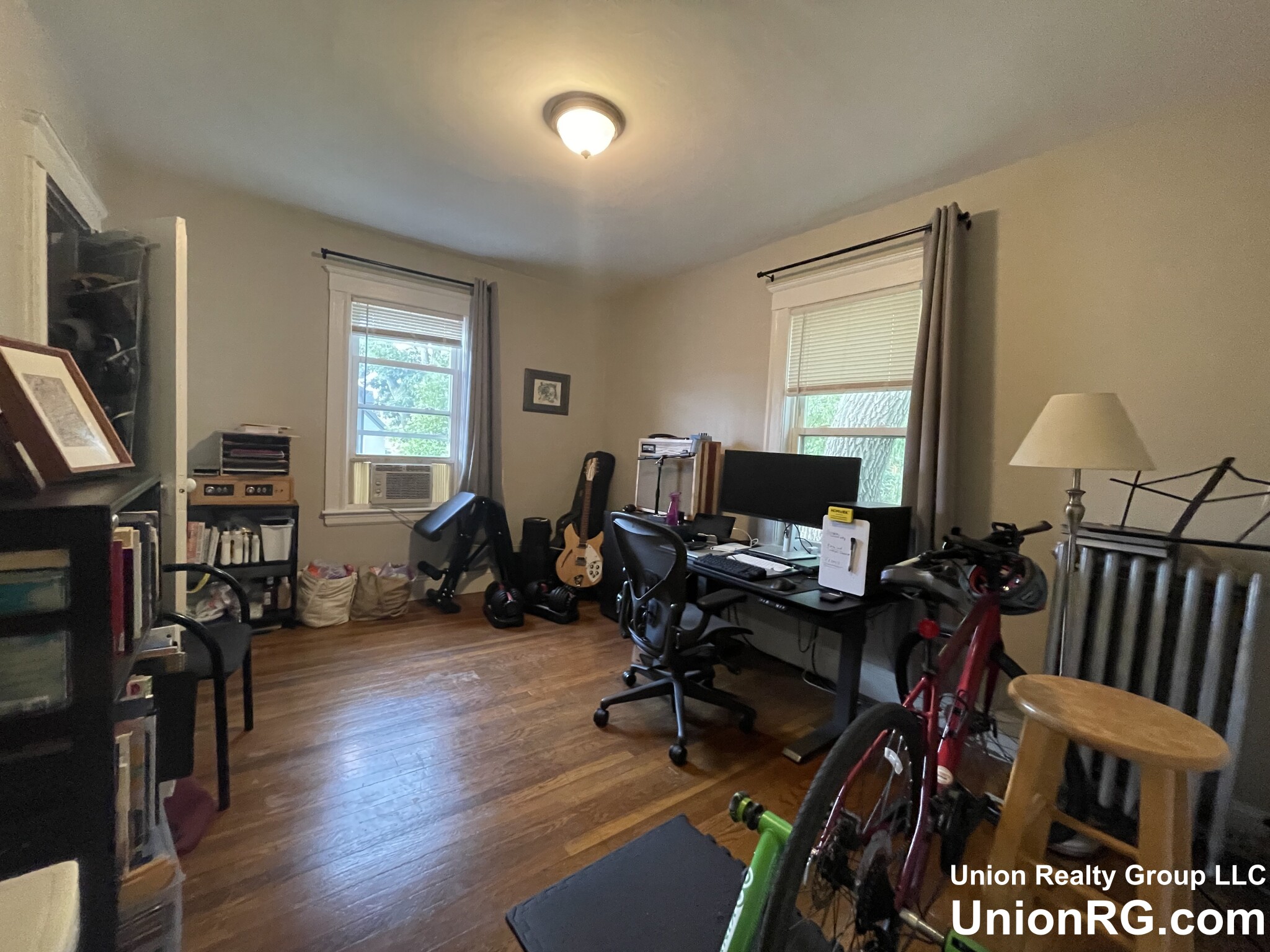 10 Woodside Ave, Jamaica Plain