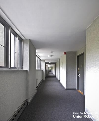 https://ygl-photos.s3.us-west-004.backblazeb2.com/12436W62d050bb3f56e.jpg