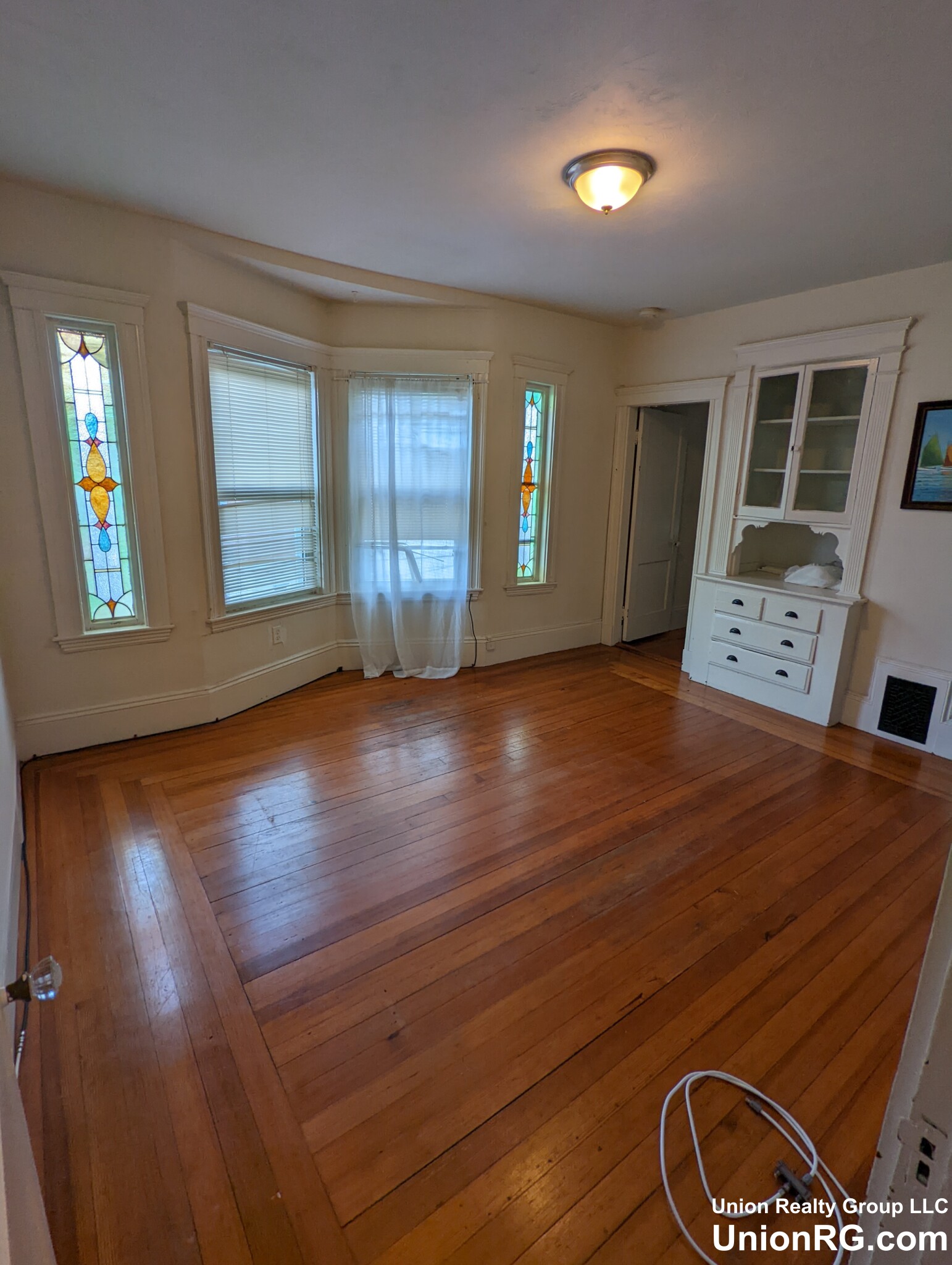 548 Washington St, Brighton