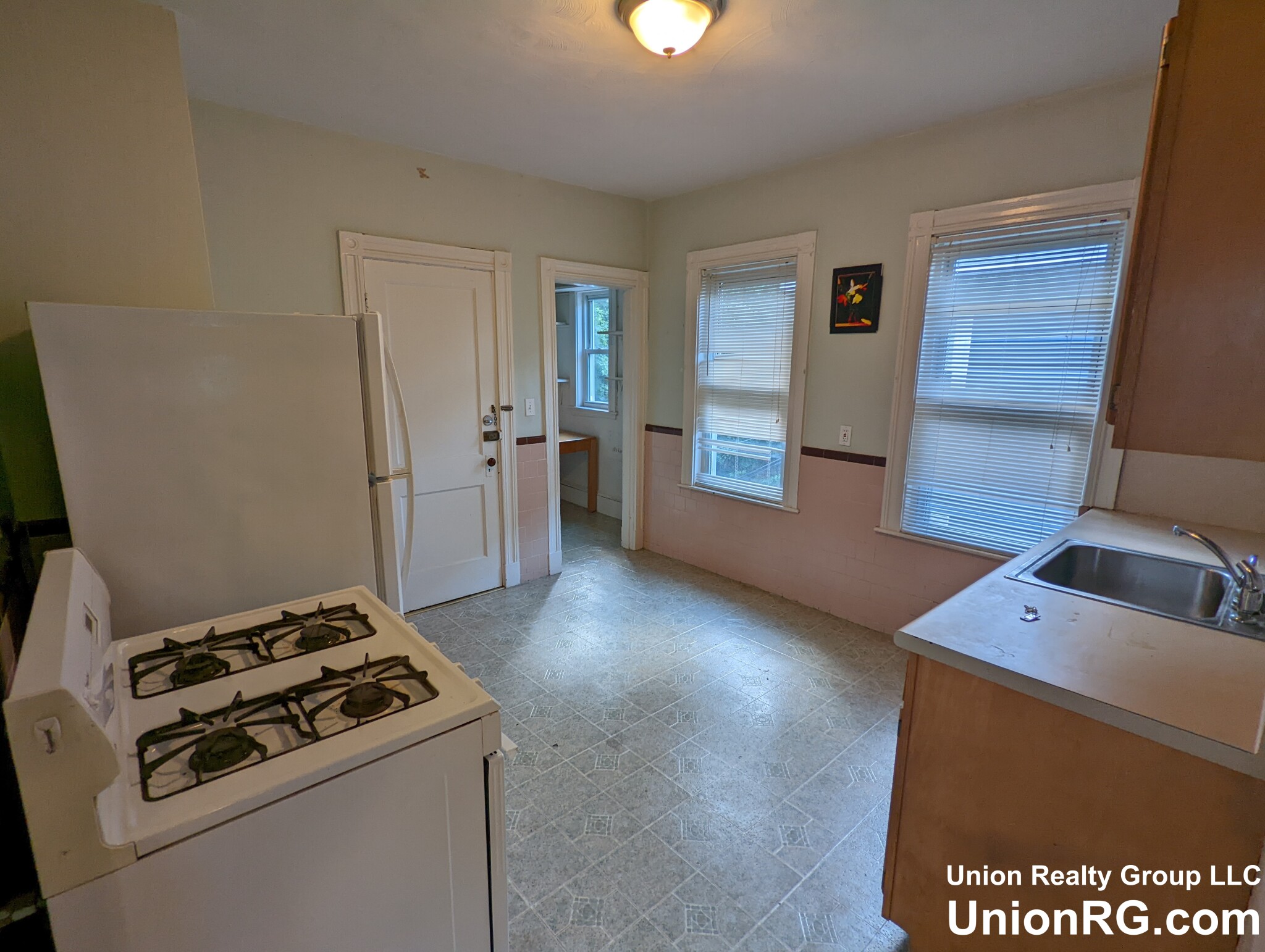 548 Washington St, Brighton