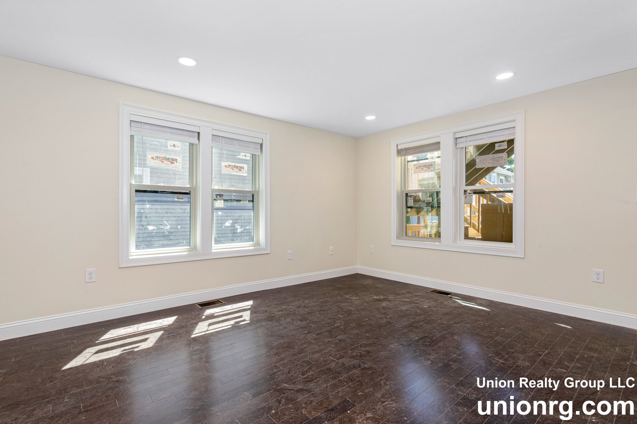 62 Bradbury Ave, Medford