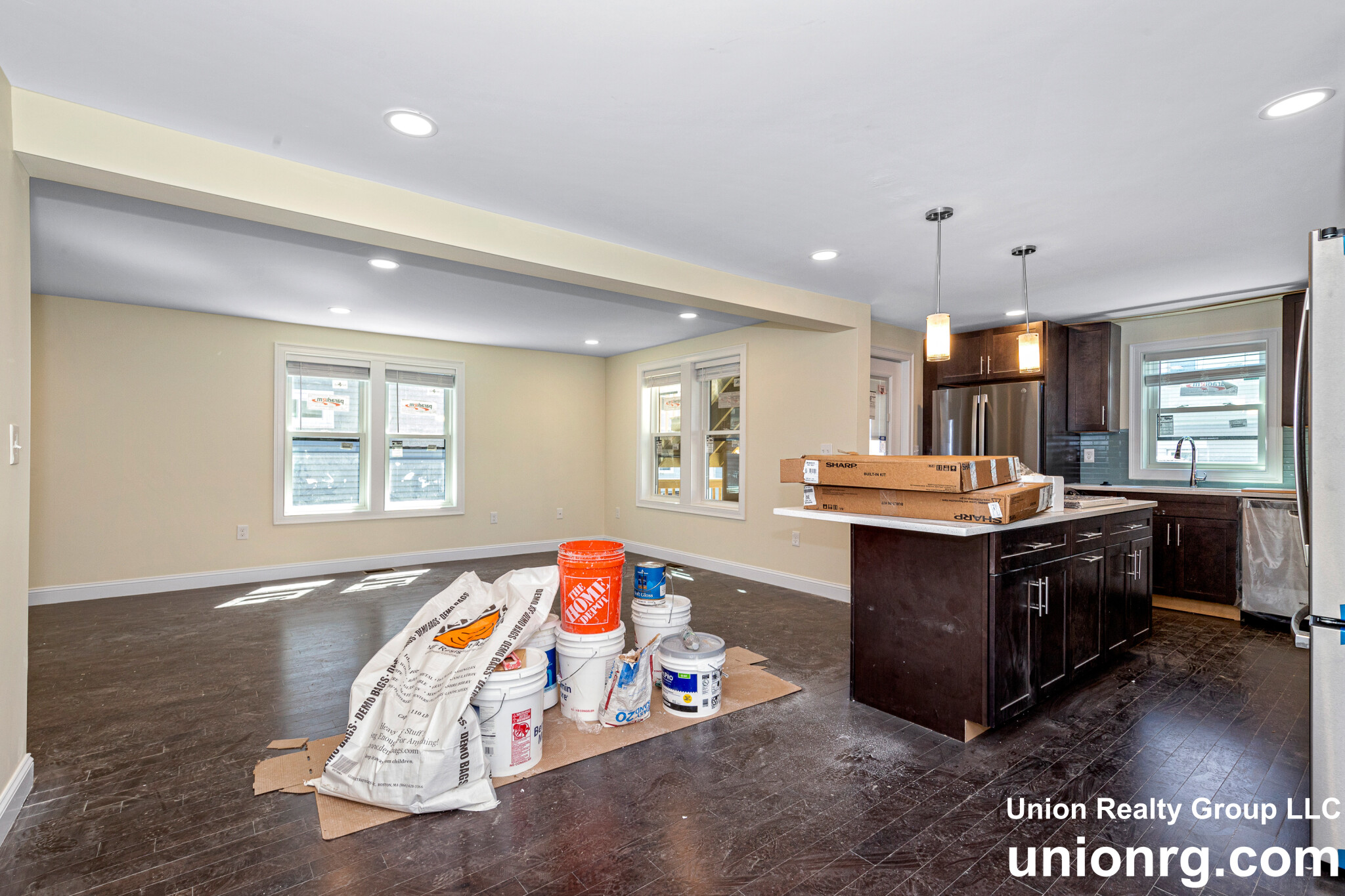 62 Bradbury Ave, Medford