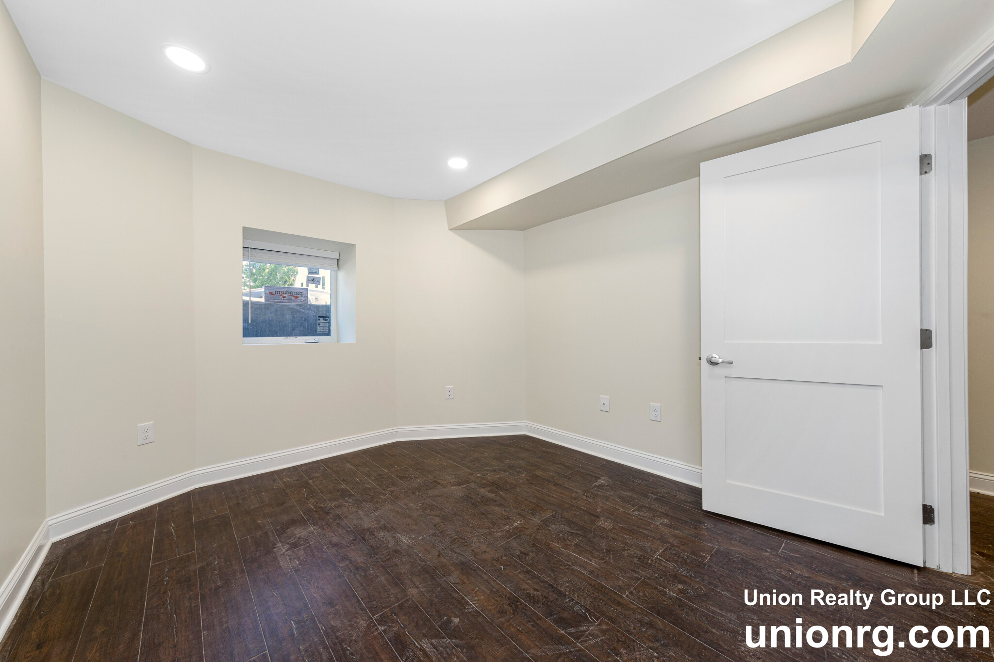 62 Bradbury Ave, Medford