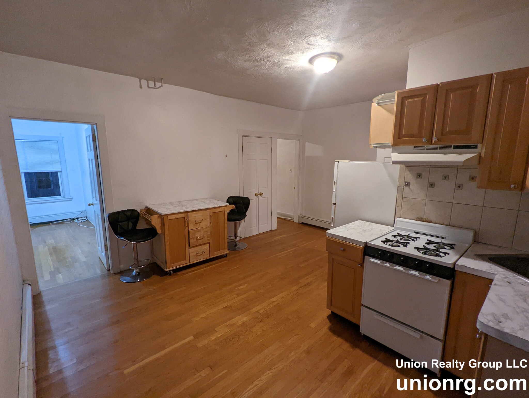 11 Snow St, Brighton