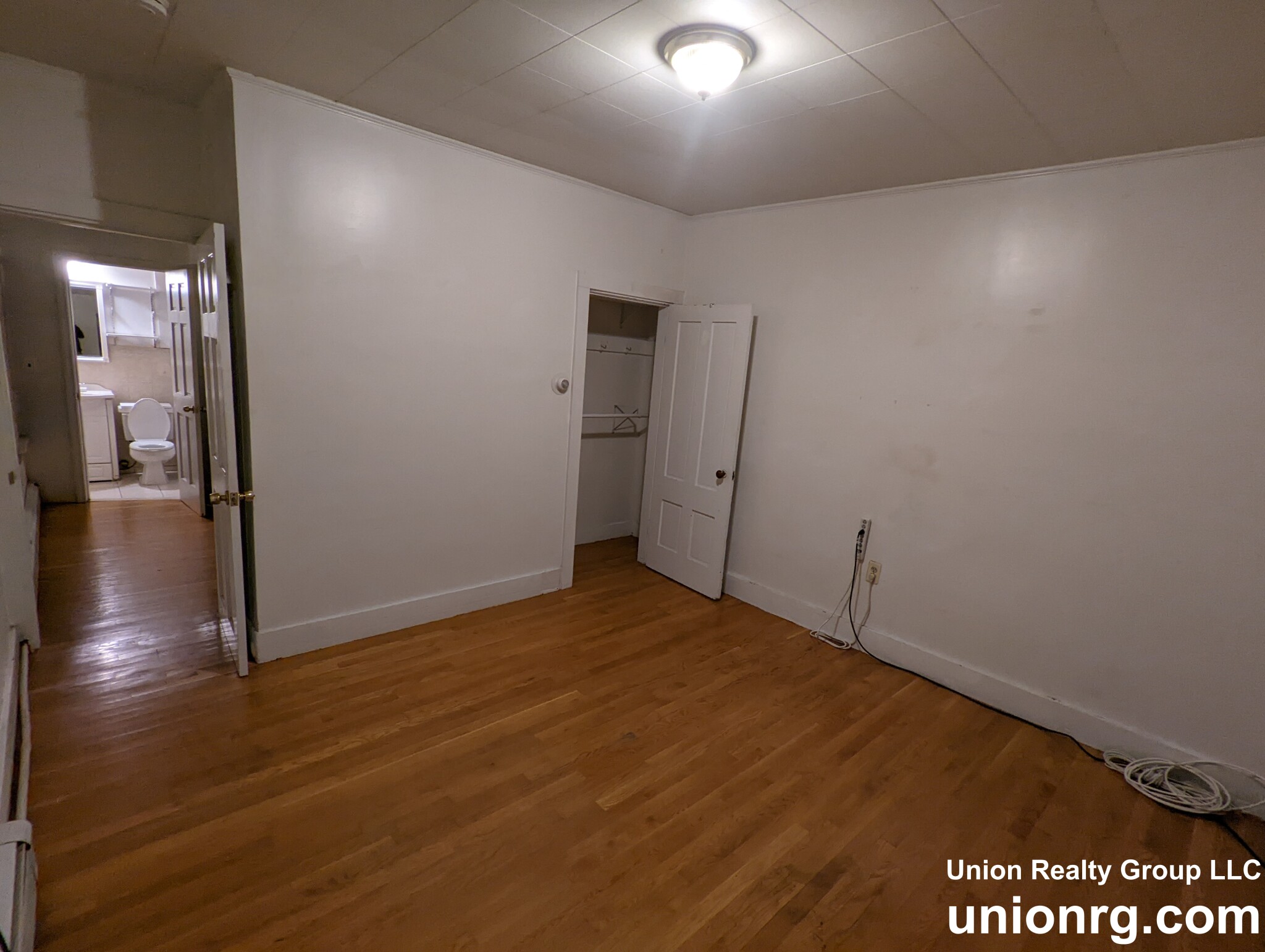 11 Snow St, Brighton