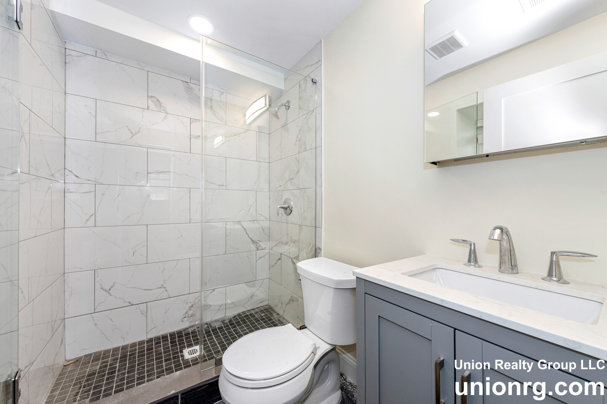 72 Stanley Ave, Medford