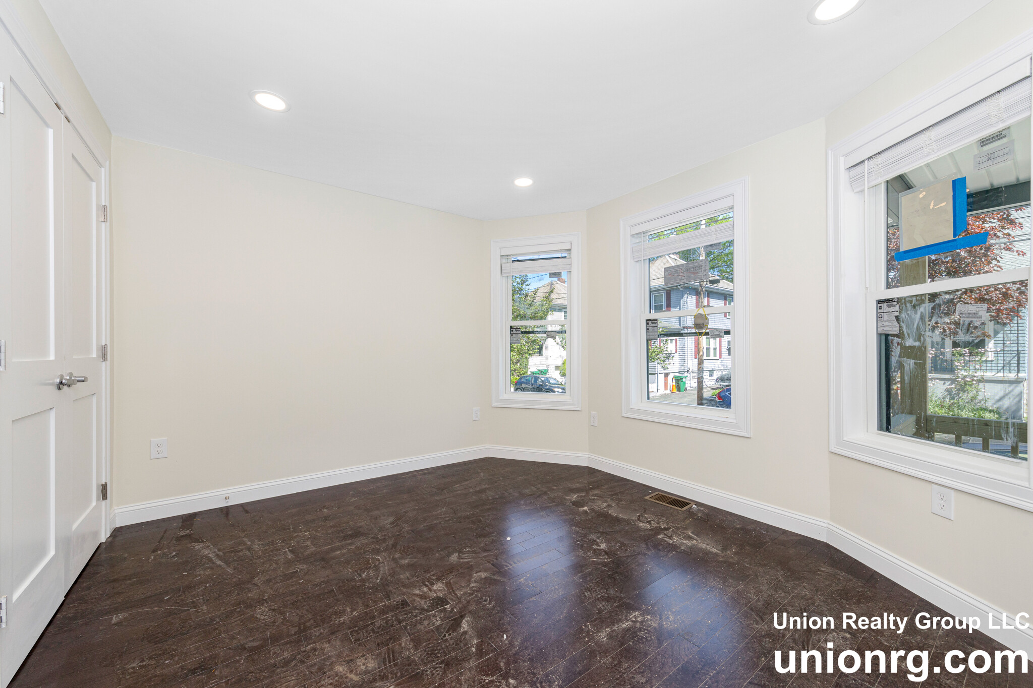 72 Stanley Ave, Medford