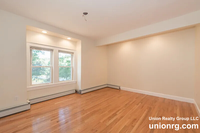 66 Glenellen Rd, West Roxbury
