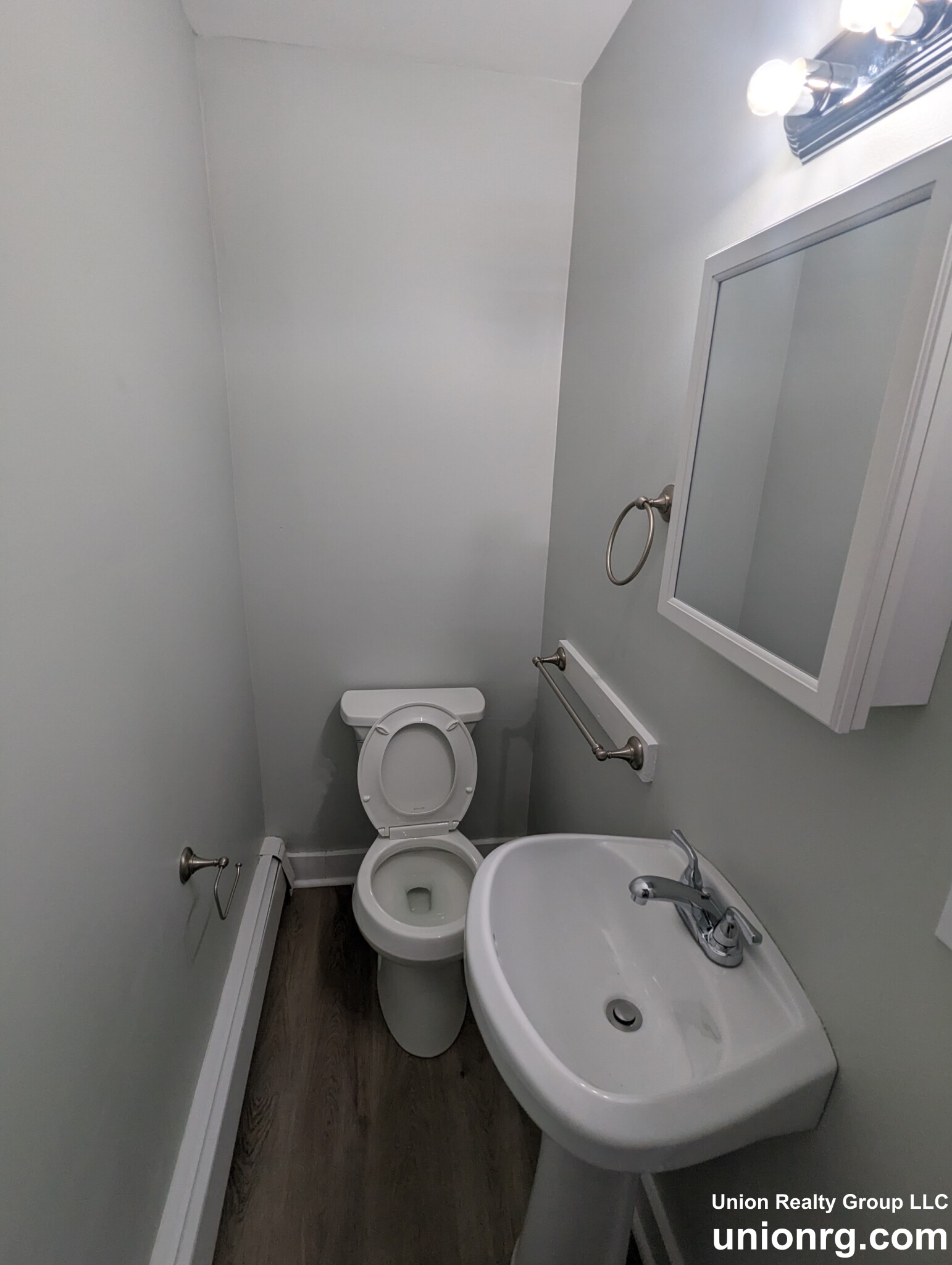 6 Swetts Ct, Watertown