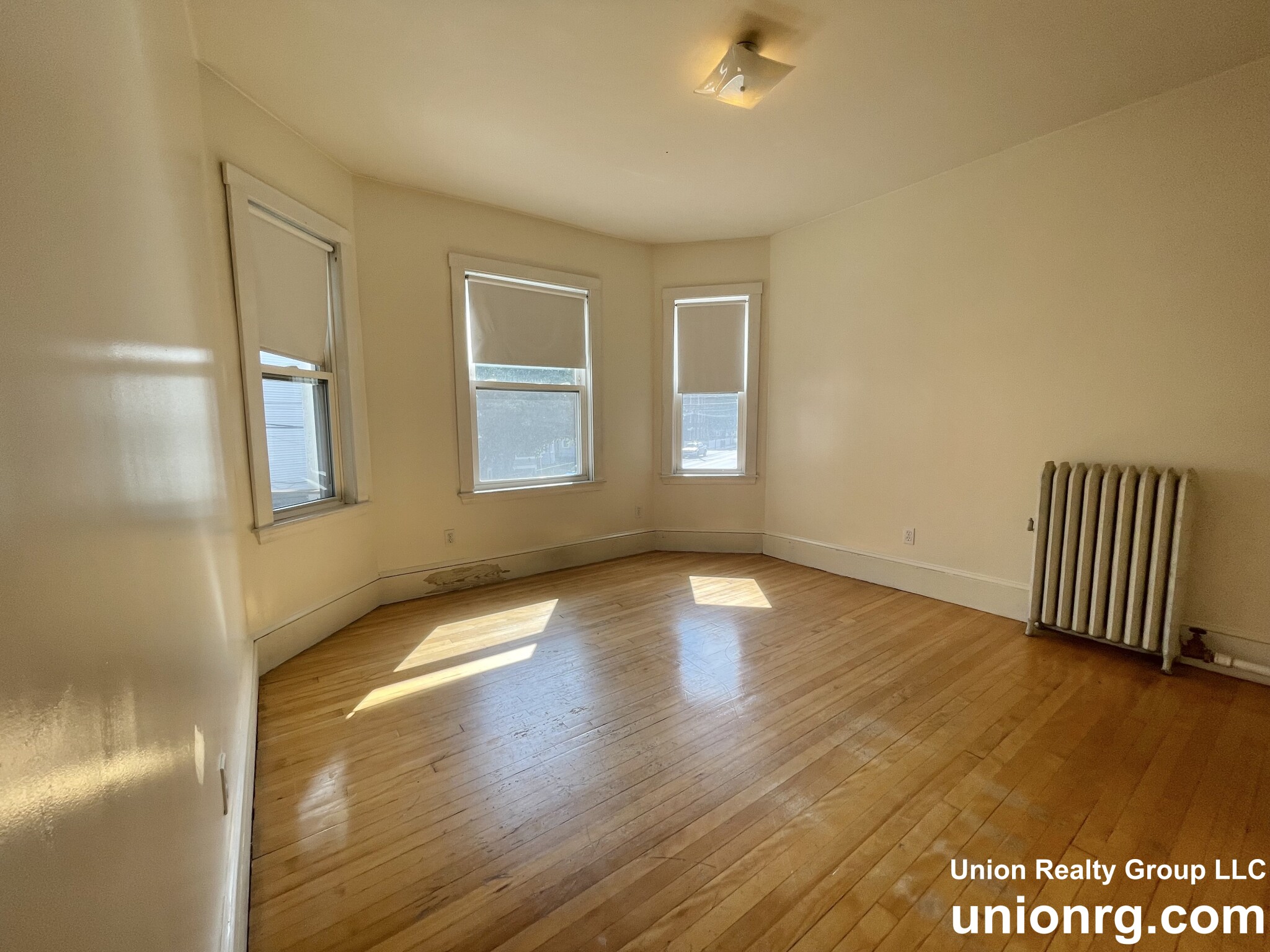 335 Faneuil St, Brighton