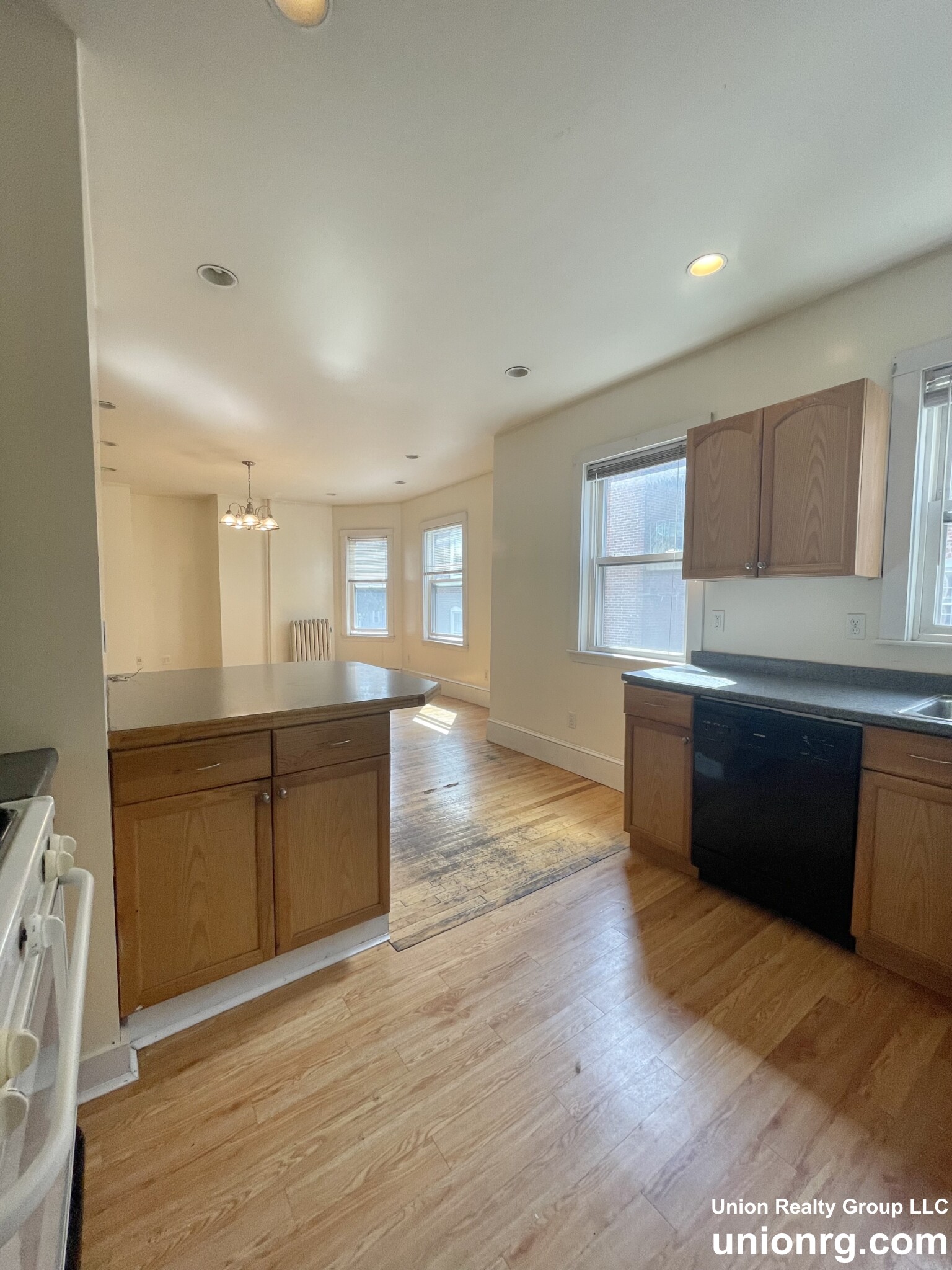 335 Faneuil St, Brighton